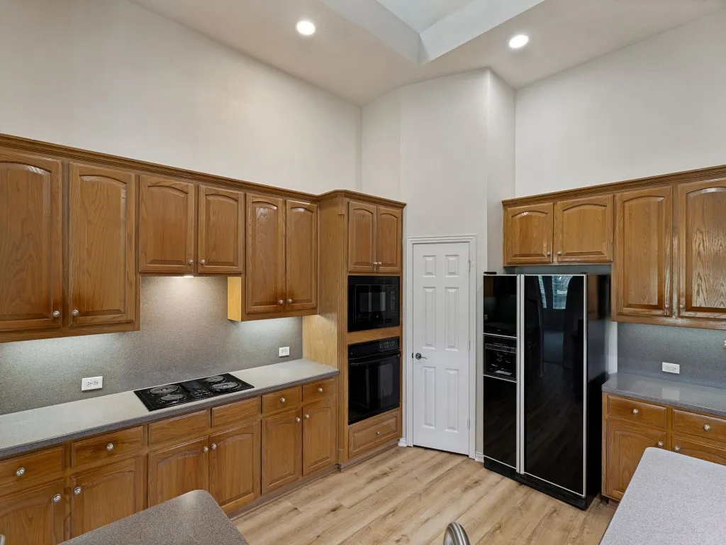 Single Family Residence For Sale in Denton County , 2544 Prestonwood Drive, Plano, Texas 75093, 3 Bedroom, 3 Bathroom, 2 Garage spaces, 2,362 Sqft, built in 1998, mls#21328213, Real Estate Agent in Plano, Homes For Sale in Denton county, Homes For Sale in Plano, Realtor in Plano Texas, Real Estate Brokerage Independent Realty Texas, Luminita Cordes Realtor