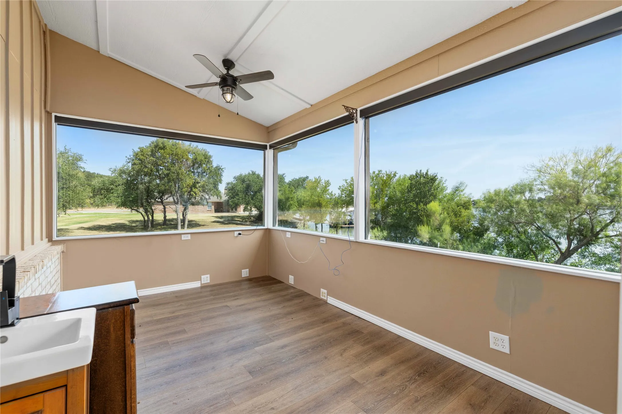 Single Family Residence For Sale in Brown County , 4660 Fm 3021, Brownwood, Texas 76801, 3 Bedroom, 3 Bathroom, 3 Garage spaces, 2,548 Sqft, built in 2019, mls#21363337, Real Estate Agent in Brownwood, Homes For Sale in Brown county, Homes For Sale in Brownwood, Realtor in Brownwood Texas, Real Estate Brokerage Independent Realty Texas, Luminita Cordes Realtor