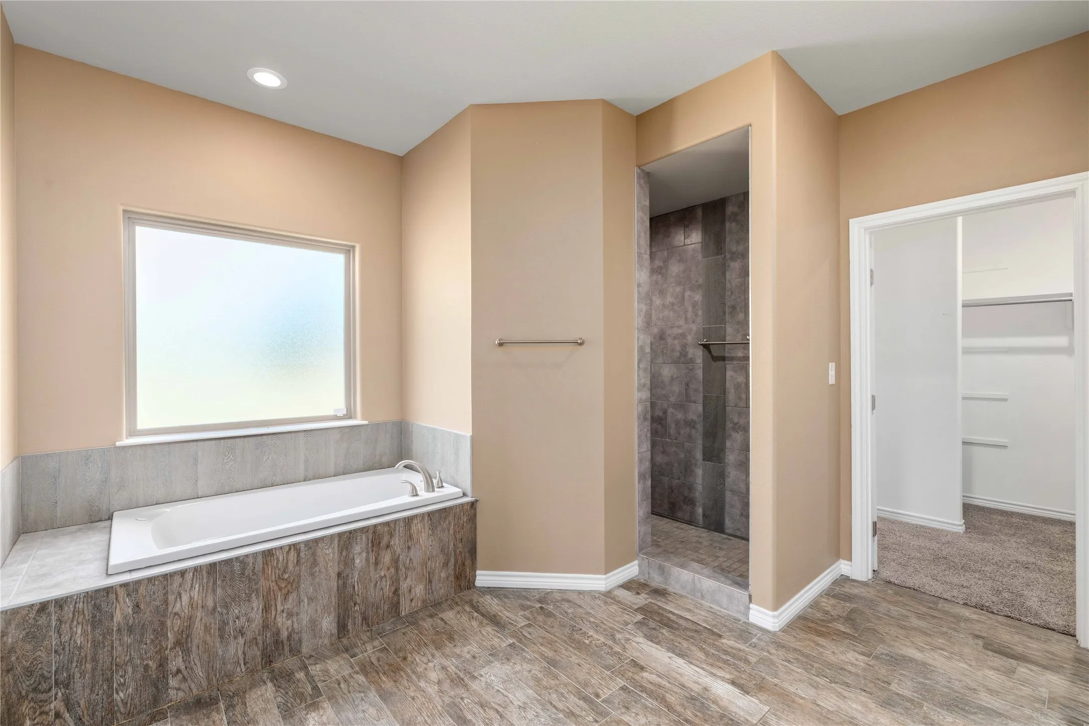 Single Family Residence For Sale in Brown County , 4660 Fm 3021, Brownwood, Texas 76801, 3 Bedroom, 3 Bathroom, 3 Garage spaces, 2,548 Sqft, built in 2019, mls#21363337, Real Estate Agent in Brownwood, Homes For Sale in Brown county, Homes For Sale in Brownwood, Realtor in Brownwood Texas, Real Estate Brokerage Independent Realty Texas, Luminita Cordes Realtor