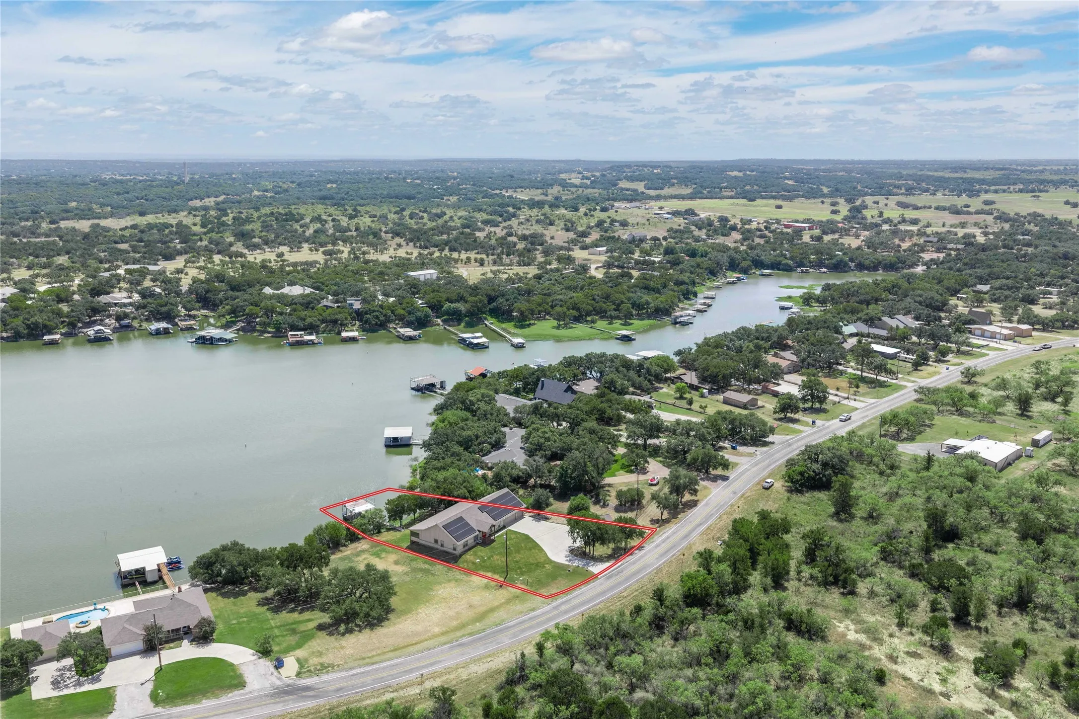 Single Family Residence For Sale in Brown County , 4660 Fm 3021, Brownwood, Texas 76801, 3 Bedroom, 3 Bathroom, 3 Garage spaces, 2,548 Sqft, built in 2019, mls#21363337, Real Estate Agent in Brownwood, Homes For Sale in Brown county, Homes For Sale in Brownwood, Realtor in Brownwood Texas, Real Estate Brokerage Independent Realty Texas, Luminita Cordes Realtor