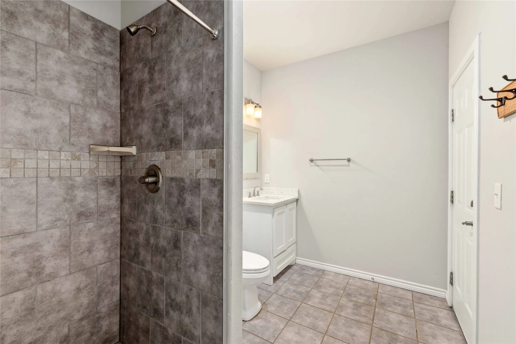 Single Family Residence For Sale in Brown County , 4660 Fm 3021, Brownwood, Texas 76801, 3 Bedroom, 3 Bathroom, 3 Garage spaces, 2,548 Sqft, built in 2019, mls#21363337, Real Estate Agent in Brownwood, Homes For Sale in Brown county, Homes For Sale in Brownwood, Realtor in Brownwood Texas, Real Estate Brokerage Independent Realty Texas, Luminita Cordes Realtor