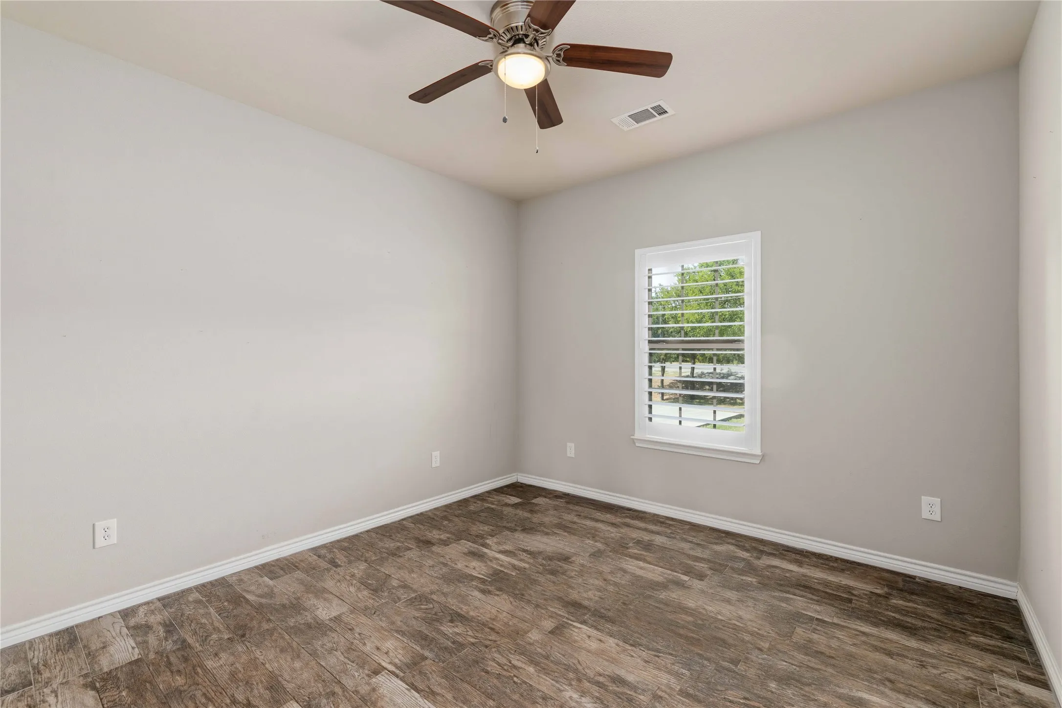 Single Family Residence For Sale in Brown County , 4660 Fm 3021, Brownwood, Texas 76801, 3 Bedroom, 3 Bathroom, 3 Garage spaces, 2,548 Sqft, built in 2019, mls#21363337, Real Estate Agent in Brownwood, Homes For Sale in Brown county, Homes For Sale in Brownwood, Realtor in Brownwood Texas, Real Estate Brokerage Independent Realty Texas, Luminita Cordes Realtor