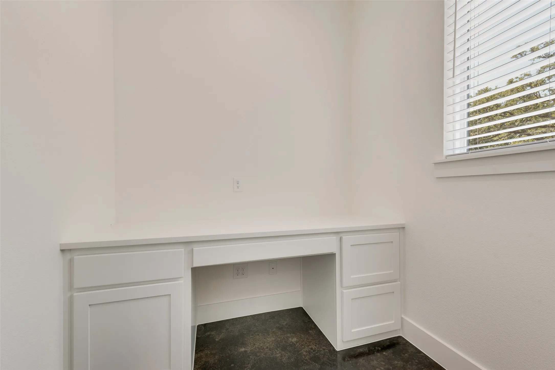 Single Family Residence For Sale in Hunt County , 6326 FM 2101, Quinlan, Texas 75474, 3 Bedroom, 4 Bathroom, 2 Garage spaces, 2,004 Sqft, built in 2026, mls#21362542, Real Estate Agent in Quinlan, Homes For Sale in Hunt county, Homes For Sale in Quinlan, Realtor in Quinlan Texas, Real Estate Brokerage Independent Realty Texas, Luminita Cordes Realtor
