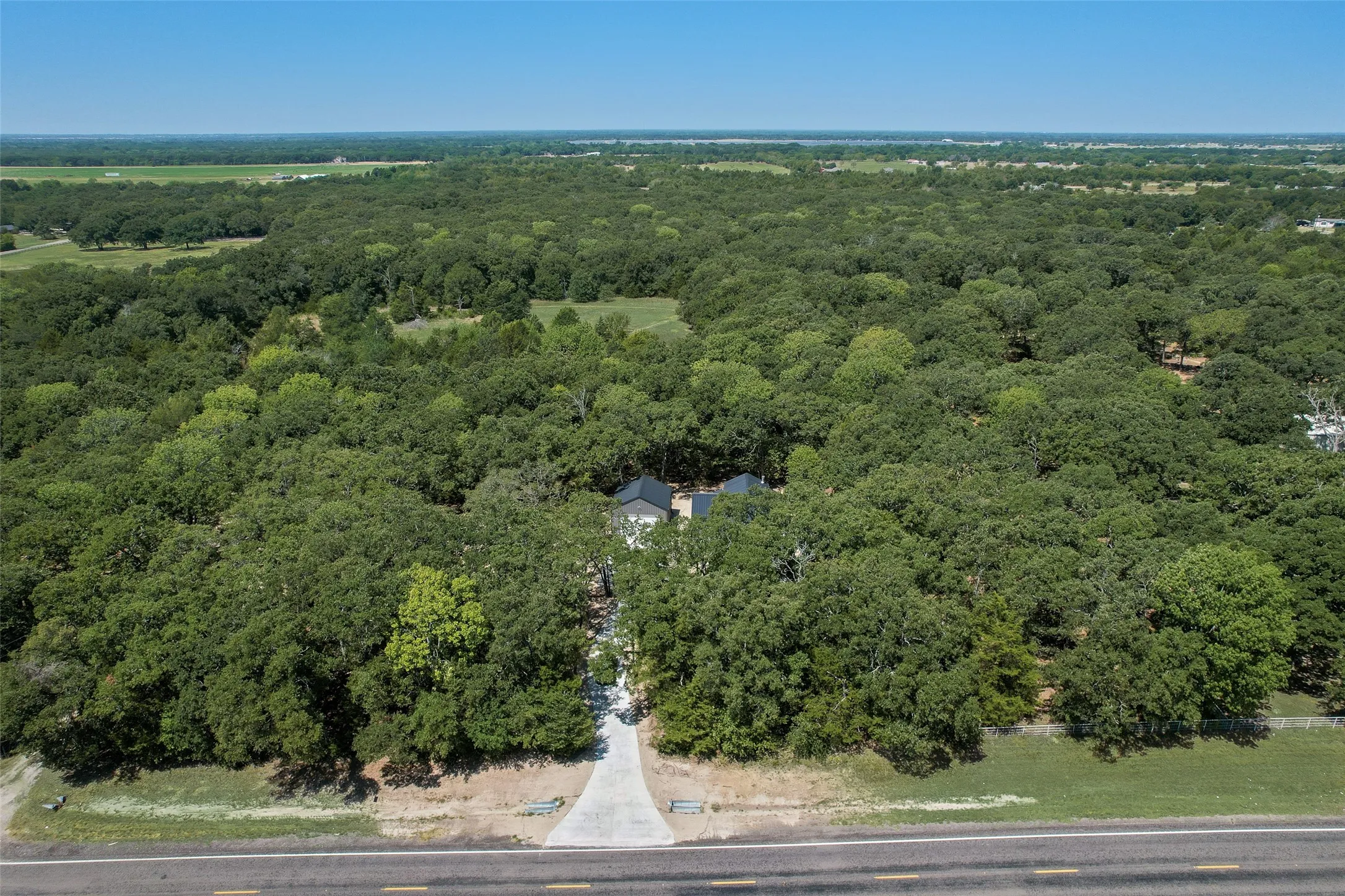Single Family Residence For Sale in Hunt County , 6326 FM 2101, Quinlan, Texas 75474, 3 Bedroom, 4 Bathroom, 2 Garage spaces, 2,004 Sqft, built in 2026, mls#21362542, Real Estate Agent in Quinlan, Homes For Sale in Hunt county, Homes For Sale in Quinlan, Realtor in Quinlan Texas, Real Estate Brokerage Independent Realty Texas, Luminita Cordes Realtor
