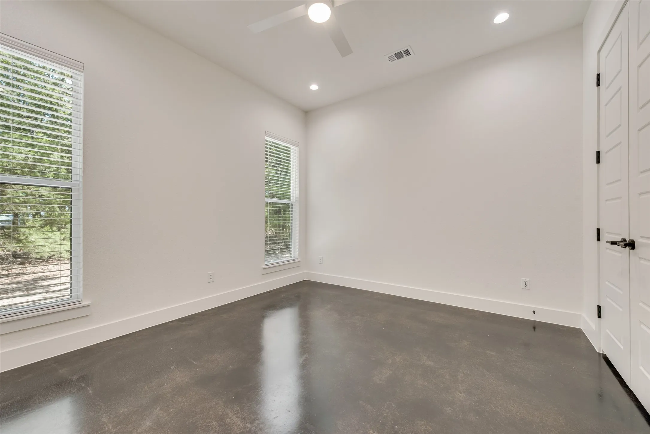Single Family Residence For Sale in Hunt County , 6326 FM 2101, Quinlan, Texas 75474, 3 Bedroom, 4 Bathroom, 2 Garage spaces, 2,004 Sqft, built in 2026, mls#21362542, Real Estate Agent in Quinlan, Homes For Sale in Hunt county, Homes For Sale in Quinlan, Realtor in Quinlan Texas, Real Estate Brokerage Independent Realty Texas, Luminita Cordes Realtor