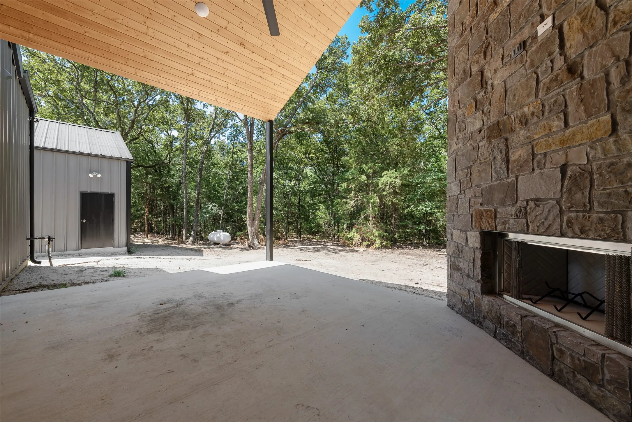 Single Family Residence For Sale in Hunt County , 6326 FM 2101, Quinlan, Texas 75474, 3 Bedroom, 4 Bathroom, 2 Garage spaces, 2,004 Sqft, built in 2026, mls#21362542, Real Estate Agent in Quinlan, Homes For Sale in Hunt county, Homes For Sale in Quinlan, Realtor in Quinlan Texas, Real Estate Brokerage Independent Realty Texas, Luminita Cordes Realtor