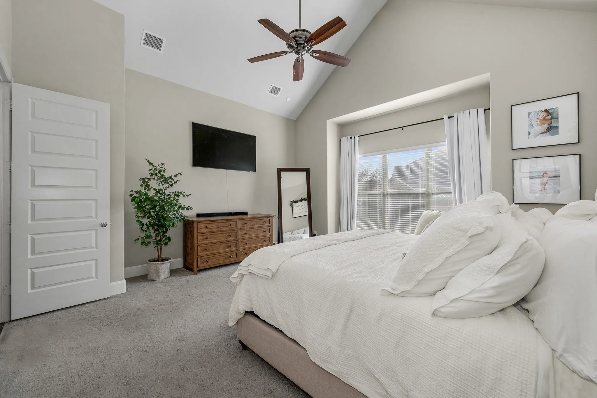 Single Family Residence For Rent in Collin County , 1107 S Sarah Street, Allen, Texas 75013, 4 Bedroom, 4 Bathroom, 3 Garage spaces, 4,010 Sqft, built in 2015, Price $5,100, mls#21362991, Real Estate Agent in Allen, Homes For Rent in Collin county, Homes For Rent in Allen, Realtor in Allen Texas, Real Estate Brokerage Independent Realty Texas, Luminita Cordes Realtor