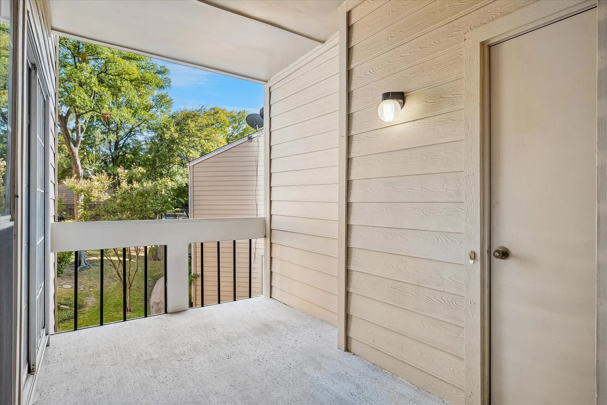 Condominium For Sale in Dallas County , 14277 Preston Road 122, Dallas, Texas 75254, 0, 1 Bathroom, Garage spaces, 546 Sqft, built in 1982, mls#21363477, Real Estate Agent in Dallas, Homes For Sale in Dallas county, Homes For Sale in Dallas, Realtor in Dallas Texas, Real Estate Brokerage Independent Realty Texas, Luminita Cordes Realtor