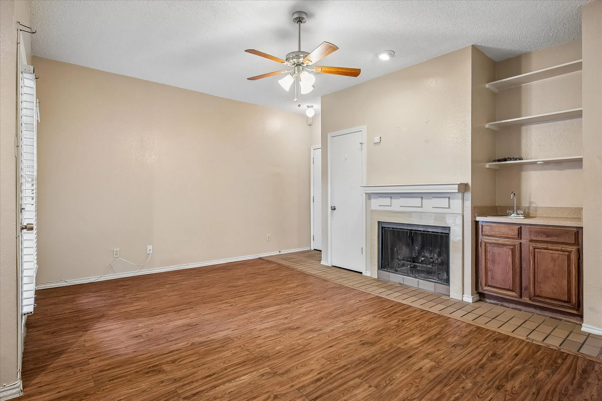 Condominium For Sale in Dallas County , 14277 Preston Road 122, Dallas, Texas 75254, 0, 1 Bathroom, Garage spaces, 546 Sqft, built in 1982, mls#21363477, Real Estate Agent in Dallas, Homes For Sale in Dallas county, Homes For Sale in Dallas, Realtor in Dallas Texas, Real Estate Brokerage Independent Realty Texas, Luminita Cordes Realtor