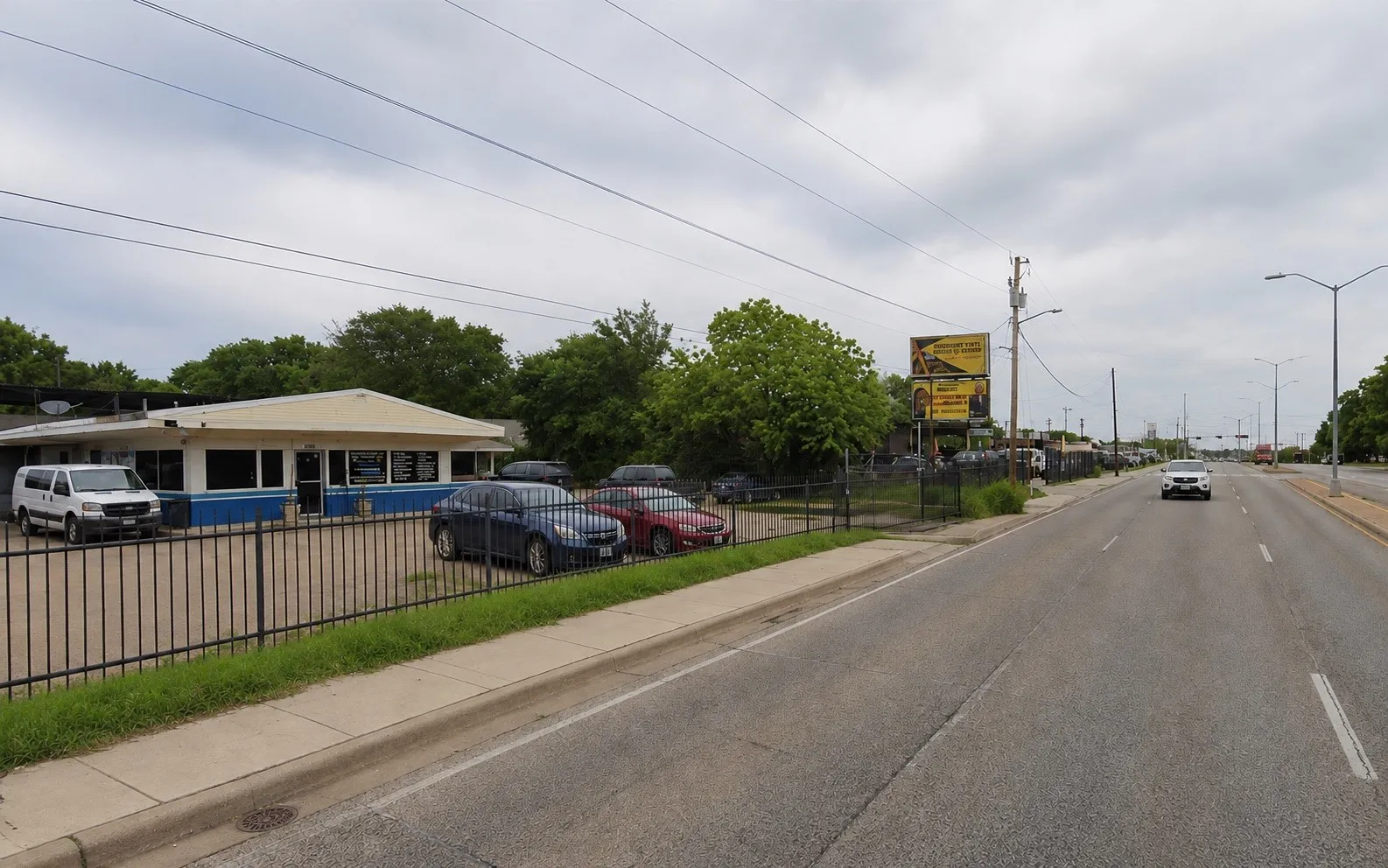 Office For Sale in Dallas County , 6855 Scyene Road, Dallas, Texas 75227, 0, 0, Garage spaces, 0 Sqft, built in 1955, Price $1,500,000, mls#21363486, Real Estate Agent in Dallas, Homes For Sale in Dallas county, Homes For Sale in Dallas, Realtor in Dallas Texas, Real Estate Brokerage Independent Realty Texas, Luminita Cordes Realtor