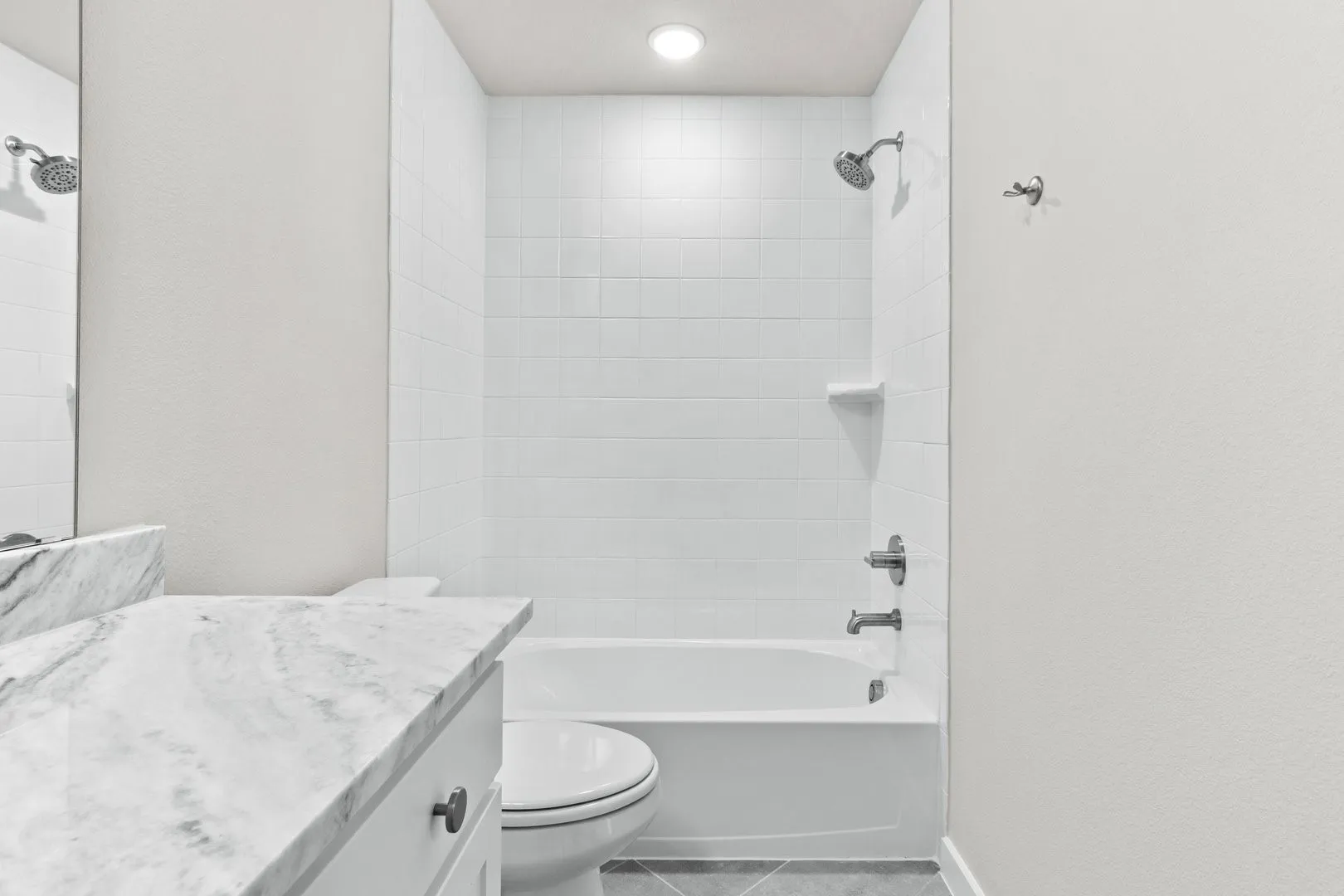 027-2888Enfield-TheColony-TX-75056-Bathroom3.jpg-SMALL