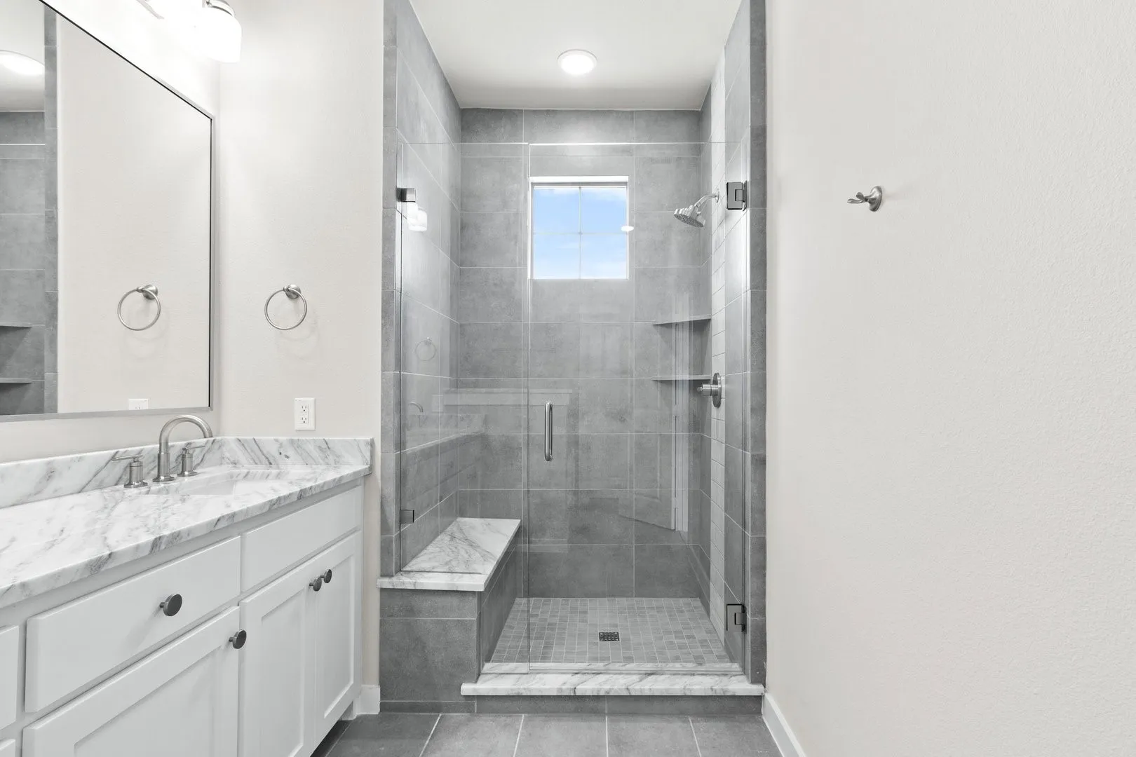022-2888Enfield-TheColony-TX-75056-PrimaryBathroom.jpg-SMALL