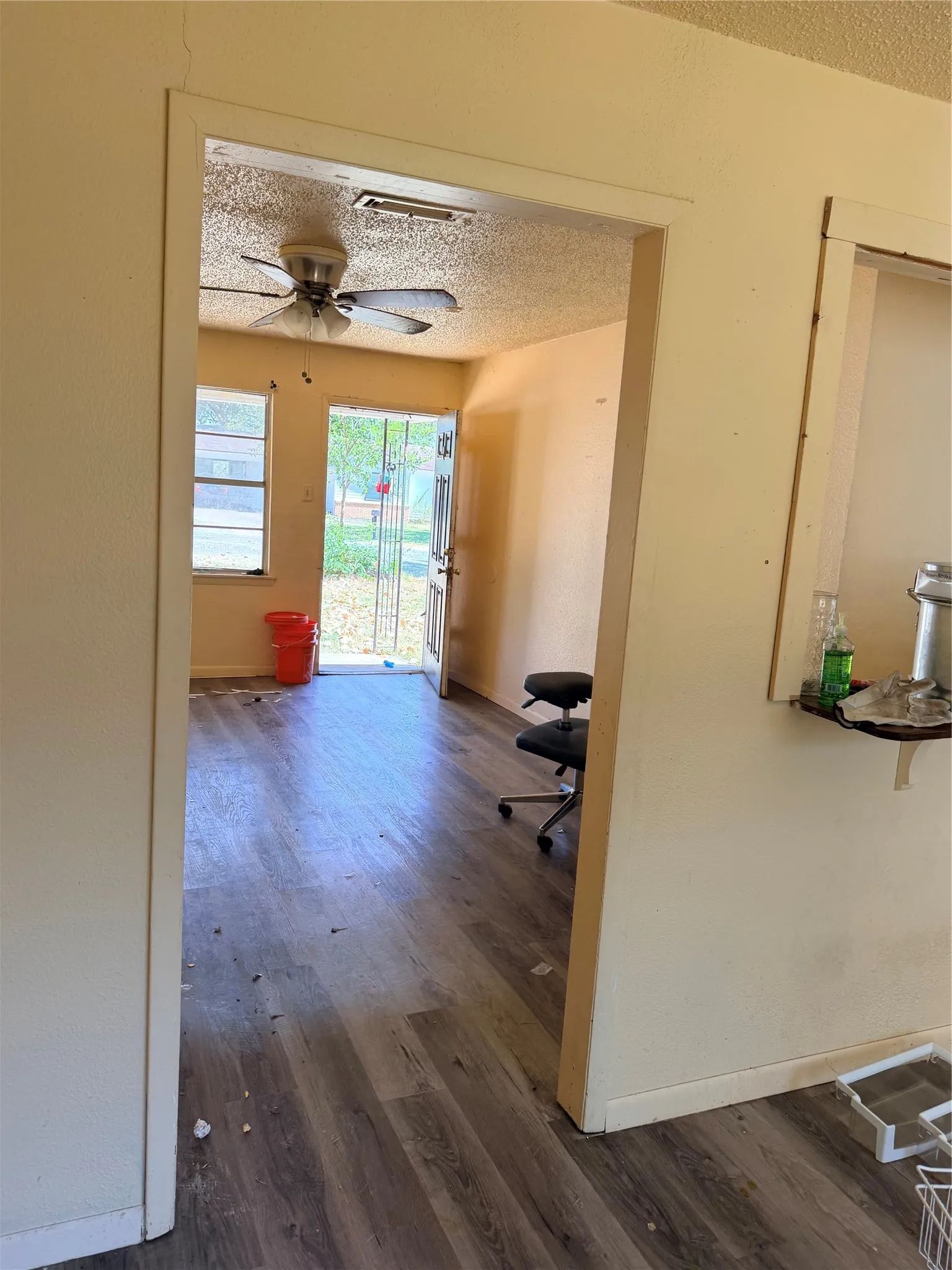 Single Family Residence For Sale in Mc Lennan County , 313 Lawndale Street, Robinson, Texas 76706, 3 Bedroom, 1 Bathroom, Garage spaces, 1,466 Sqft, built in 1950, mls#21363458, Real Estate Agent in Robinson, Homes For Sale in Mc Lennan county, Homes For Sale in Robinson, Realtor in Robinson Texas, Real Estate Brokerage Independent Realty Texas, Luminita Cordes Realtor