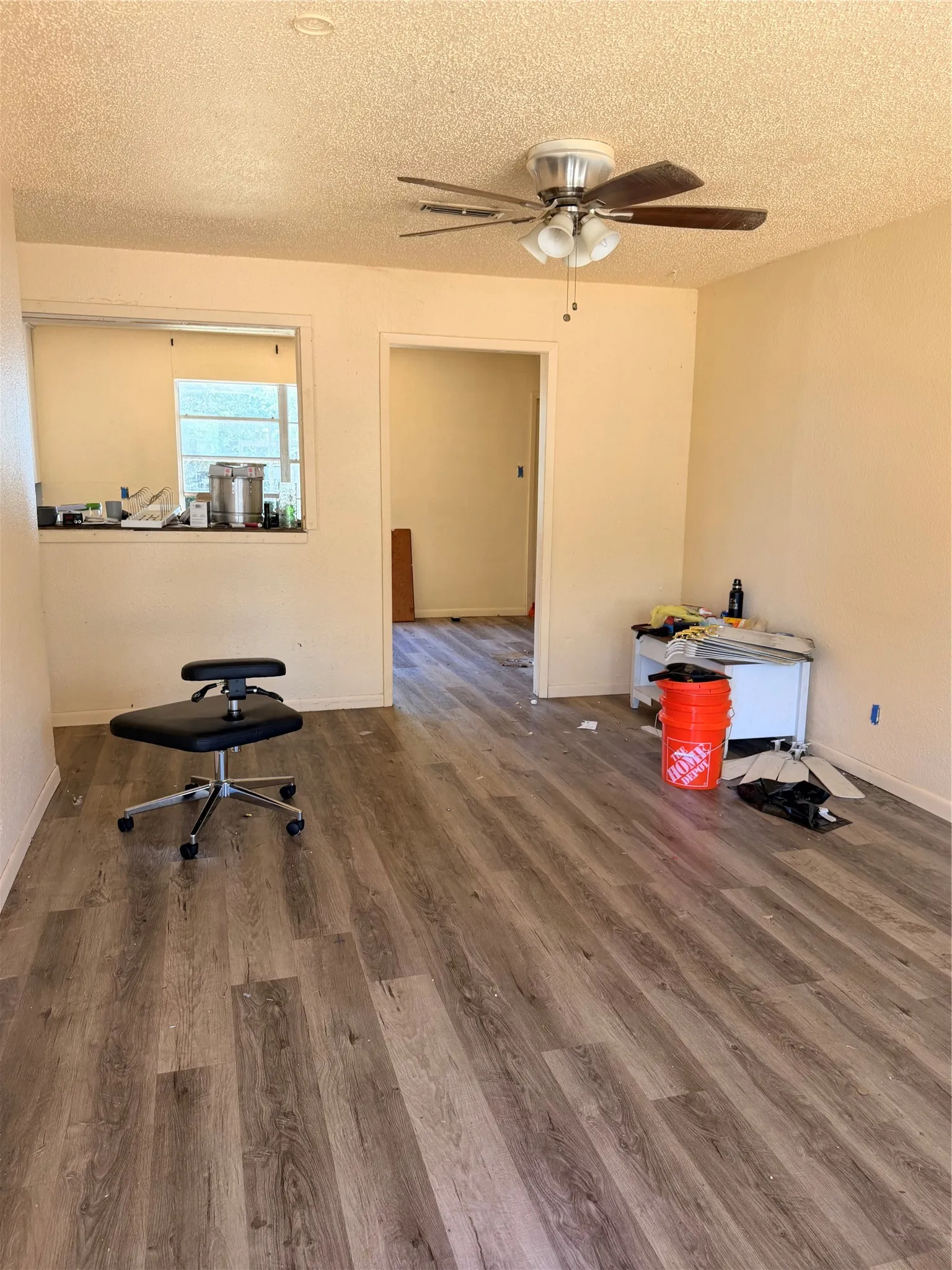 Single Family Residence For Sale in Mc Lennan County , 313 Lawndale Street, Robinson, Texas 76706, 3 Bedroom, 1 Bathroom, Garage spaces, 1,466 Sqft, built in 1950, mls#21363458, Real Estate Agent in Robinson, Homes For Sale in Mc Lennan county, Homes For Sale in Robinson, Realtor in Robinson Texas, Real Estate Brokerage Independent Realty Texas, Luminita Cordes Realtor