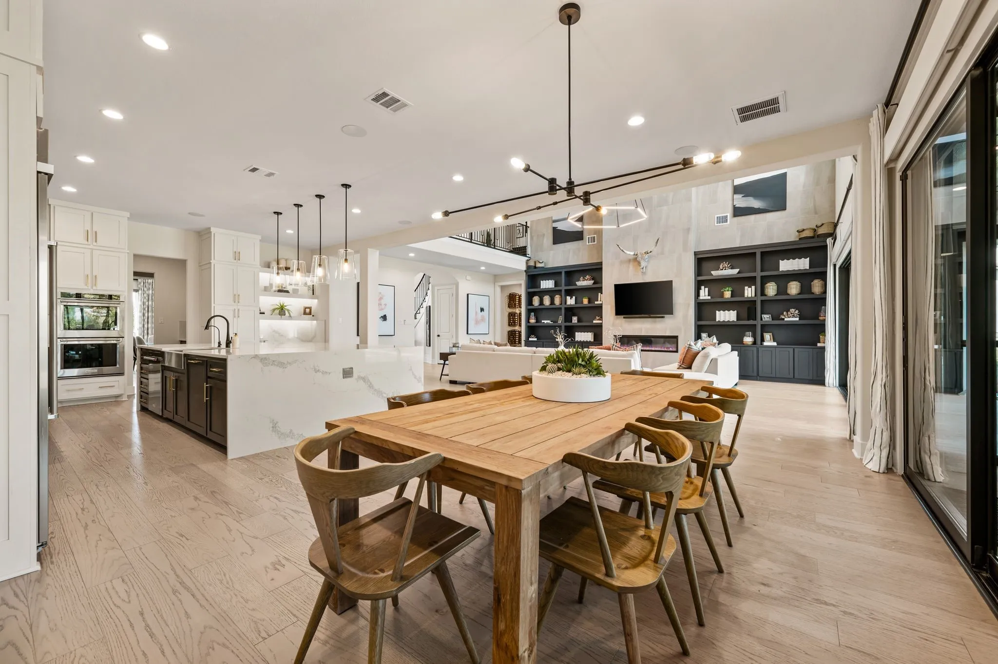 Single Family Residence For Sale in Denton County , 4104 Silverstein Street, Flower Mound, Texas 75022, 5 Bedroom, 6 Bathroom, 3 Garage spaces, 6,304 Sqft, built in 2021, mls#21363208, Real Estate Agent in Flower Mound, Homes For Sale in Denton county, Homes For Sale in Flower Mound, Realtor in Flower Mound Texas, Real Estate Brokerage Independent Realty Texas, Luminita Cordes Realtor
