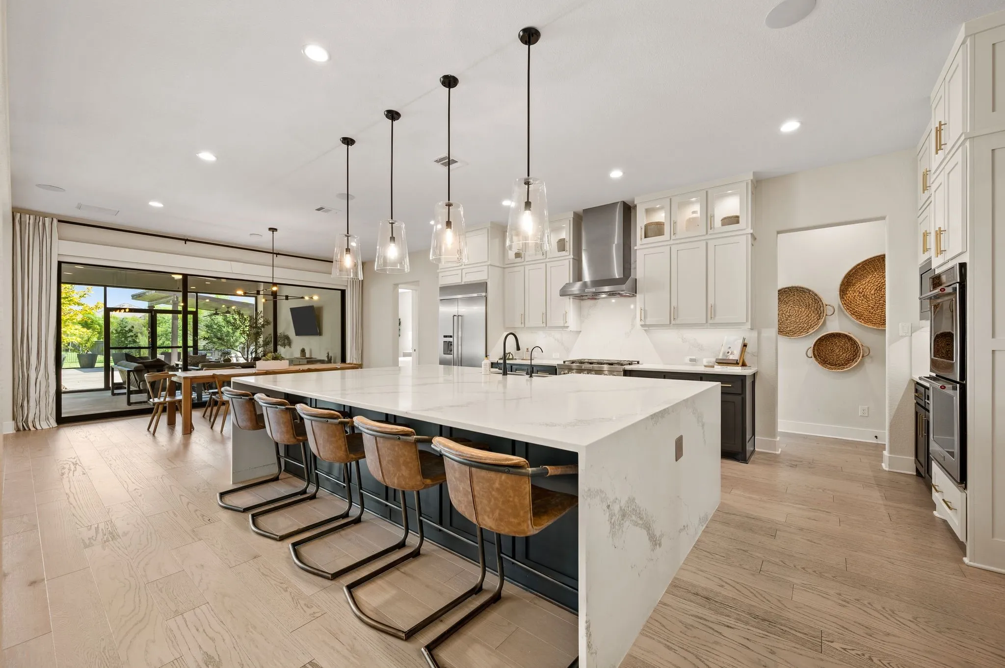 Single Family Residence For Sale in Denton County , 4104 Silverstein Street, Flower Mound, Texas 75022, 5 Bedroom, 6 Bathroom, 3 Garage spaces, 6,304 Sqft, built in 2021, mls#21363208, Real Estate Agent in Flower Mound, Homes For Sale in Denton county, Homes For Sale in Flower Mound, Realtor in Flower Mound Texas, Real Estate Brokerage Independent Realty Texas, Luminita Cordes Realtor
