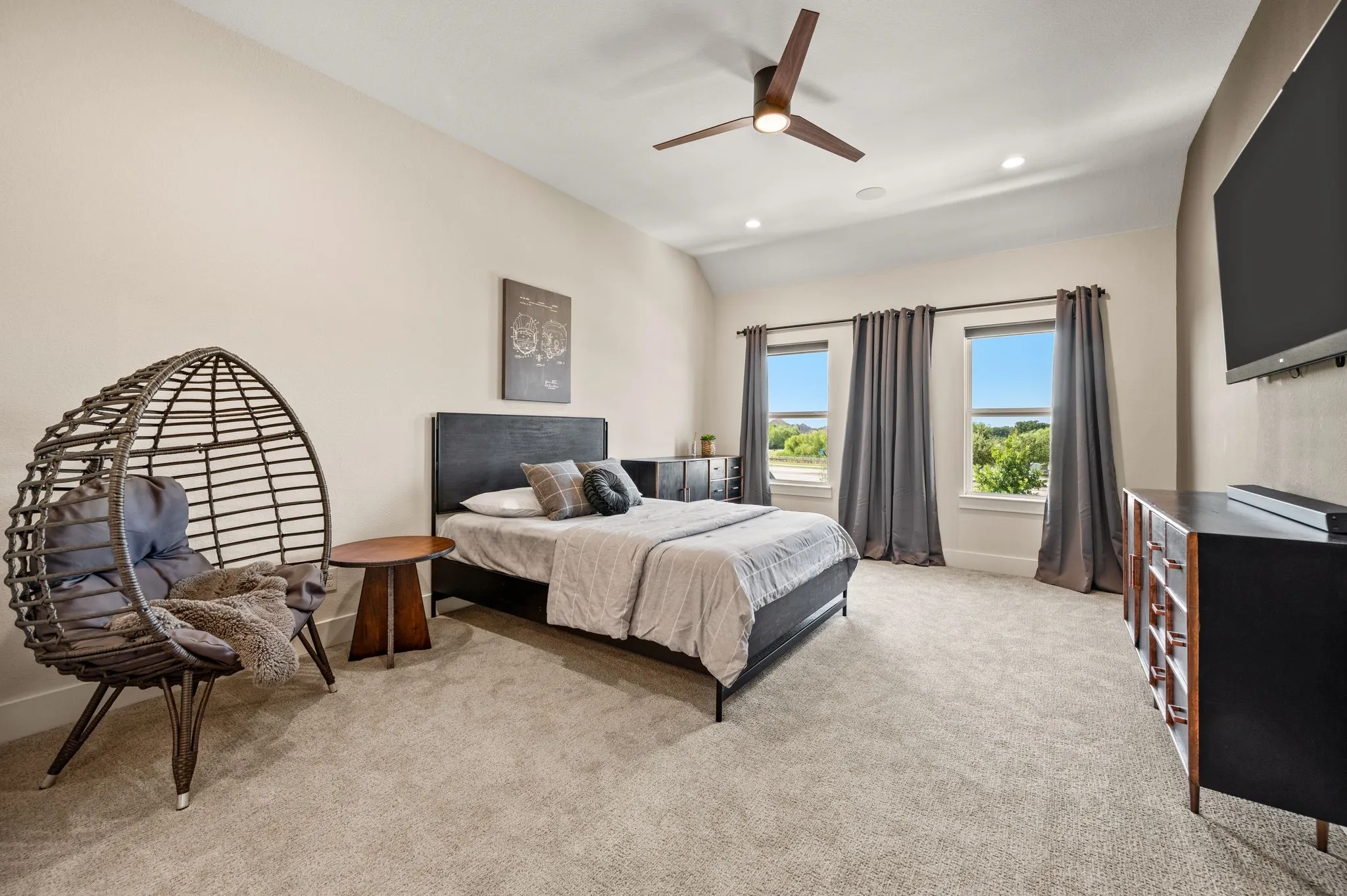 Single Family Residence For Sale in Denton County , 4104 Silverstein Street, Flower Mound, Texas 75022, 5 Bedroom, 6 Bathroom, 3 Garage spaces, 6,304 Sqft, built in 2021, mls#21363208, Real Estate Agent in Flower Mound, Homes For Sale in Denton county, Homes For Sale in Flower Mound, Realtor in Flower Mound Texas, Real Estate Brokerage Independent Realty Texas, Luminita Cordes Realtor