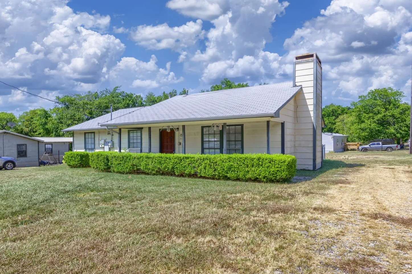 Single Family Residence For Sale in Collin County , 303 Georgia Avenue, Anna, Texas 75409, 3 Bedroom, 1 Bathroom, Garage spaces, 1,380 Sqft, built in 1974, mls#21358512, Real Estate Agent in Anna, Homes For Sale in Collin county, Homes For Sale in Anna, Realtor in Anna Texas, Real Estate Brokerage Independent Realty Texas, Luminita Cordes Realtor