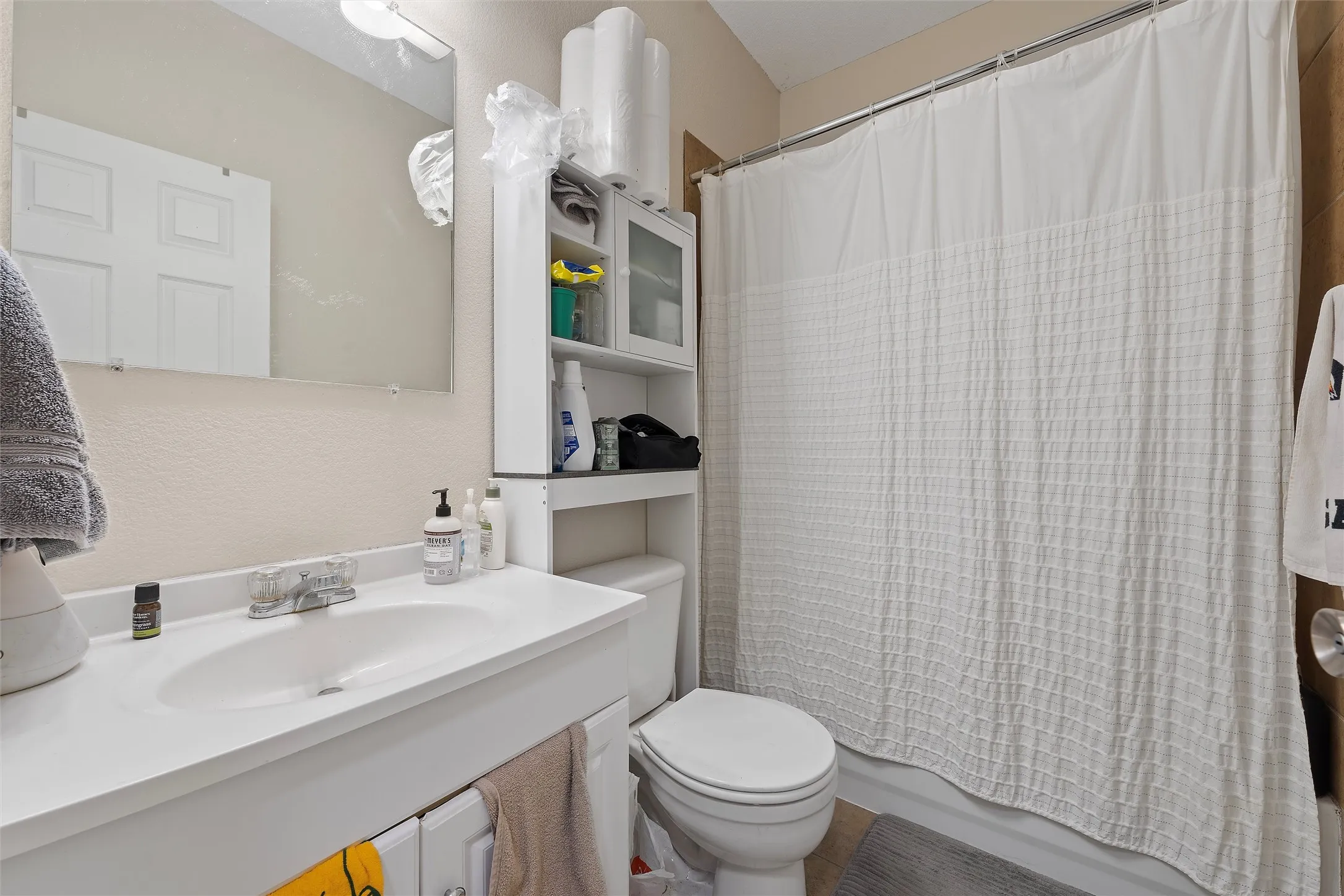Duplex For Sale in Mc Lennan County , 1425 James Avenue, Waco, Texas 76706, 8 Bedroom, 4 Bathroom, Garage spaces, 0 Sqft, built in 2006, Price $569,000, mls#21360543, Real Estate Agent in Waco, Homes For Sale in Mc Lennan county, Homes For Sale in Waco, Realtor in Waco Texas, Real Estate Brokerage Independent Realty Texas, Luminita Cordes Realtor
