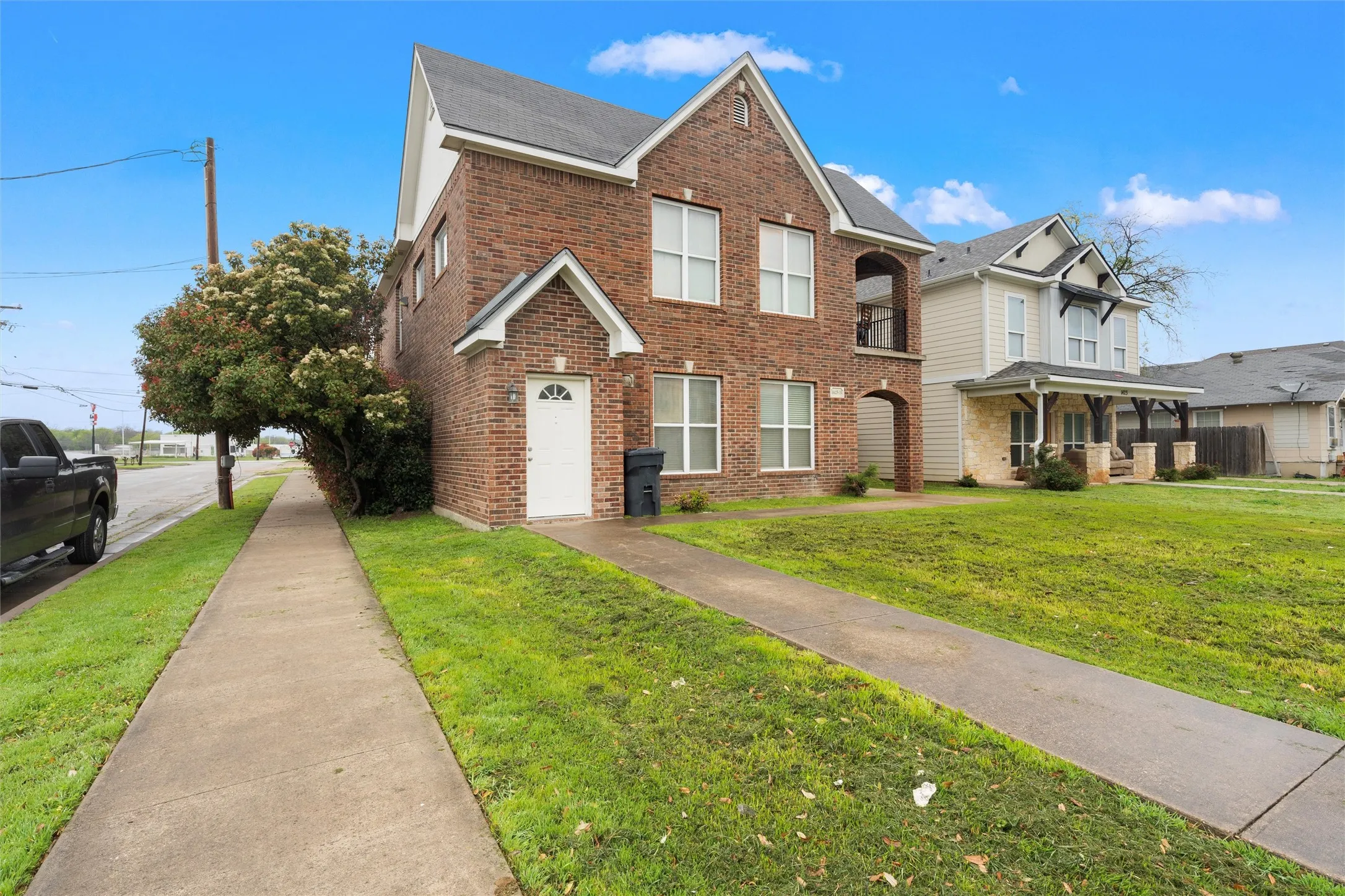 Duplex For Sale in Mc Lennan County , 1425 James Avenue, Waco, Texas 76706, 8 Bedroom, 4 Bathroom, Garage spaces, 0 Sqft, built in 2006, Price $569,000, mls#21360543, Real Estate Agent in Waco, Homes For Sale in Mc Lennan county, Homes For Sale in Waco, Realtor in Waco Texas, Real Estate Brokerage Independent Realty Texas, Luminita Cordes Realtor