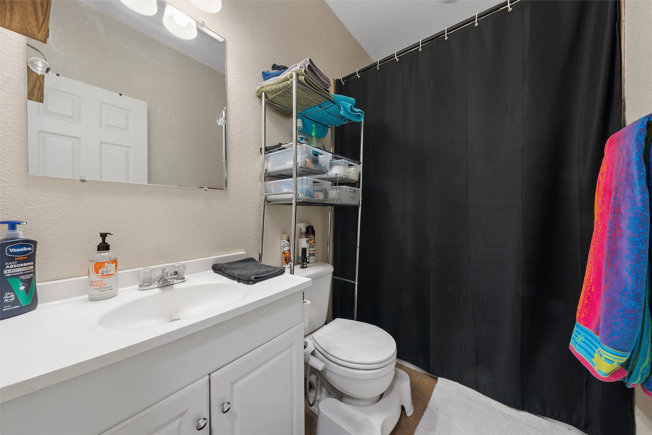 Duplex For Sale in Mc Lennan County , 1425 James Avenue, Waco, Texas 76706, 8 Bedroom, 4 Bathroom, Garage spaces, 0 Sqft, built in 2006, Price $569,000, mls#21360543, Real Estate Agent in Waco, Homes For Sale in Mc Lennan county, Homes For Sale in Waco, Realtor in Waco Texas, Real Estate Brokerage Independent Realty Texas, Luminita Cordes Realtor