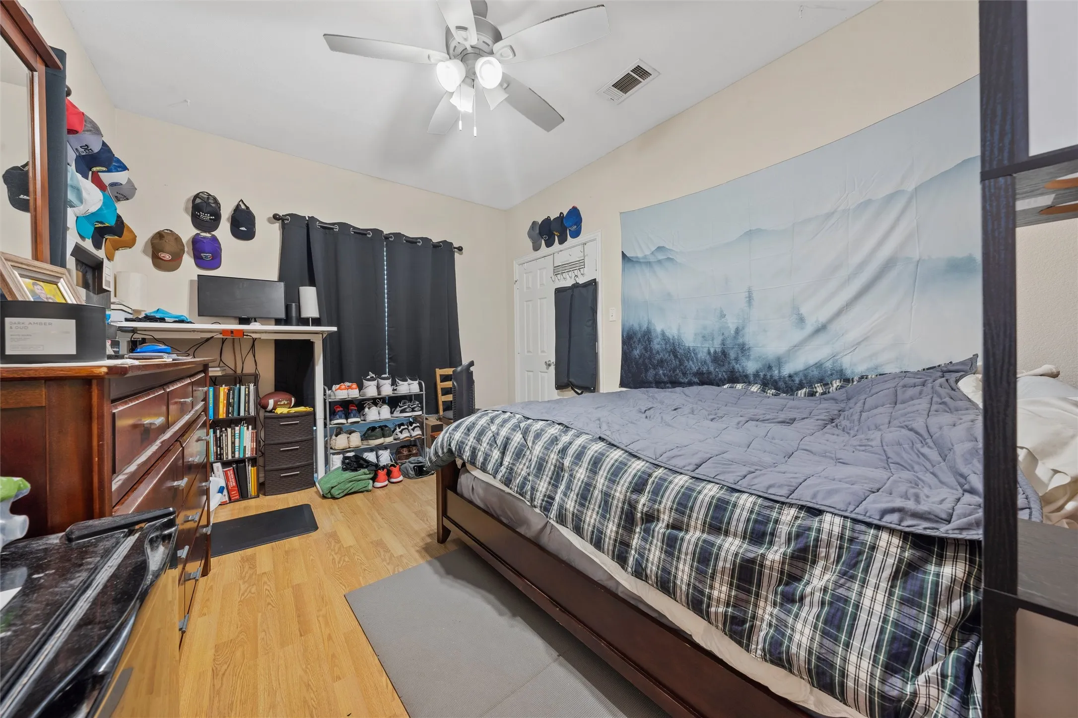 Duplex For Sale in Mc Lennan County , 1425 James Avenue, Waco, Texas 76706, 8 Bedroom, 4 Bathroom, Garage spaces, 0 Sqft, built in 2006, Price $569,000, mls#21360543, Real Estate Agent in Waco, Homes For Sale in Mc Lennan county, Homes For Sale in Waco, Realtor in Waco Texas, Real Estate Brokerage Independent Realty Texas, Luminita Cordes Realtor