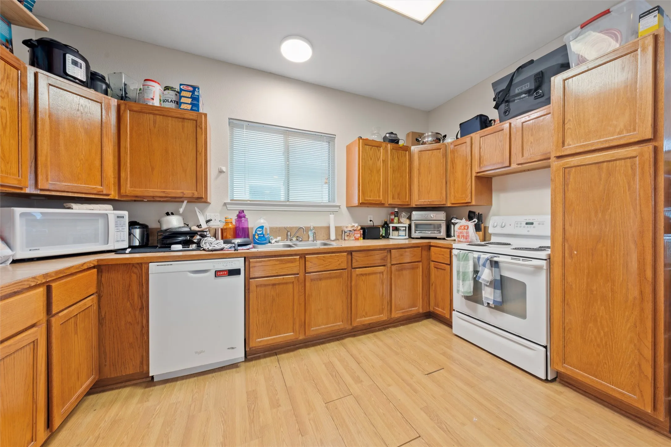 Duplex For Sale in Mc Lennan County , 1425 James Avenue, Waco, Texas 76706, 8 Bedroom, 4 Bathroom, Garage spaces, 0 Sqft, built in 2006, Price $569,000, mls#21360543, Real Estate Agent in Waco, Homes For Sale in Mc Lennan county, Homes For Sale in Waco, Realtor in Waco Texas, Real Estate Brokerage Independent Realty Texas, Luminita Cordes Realtor