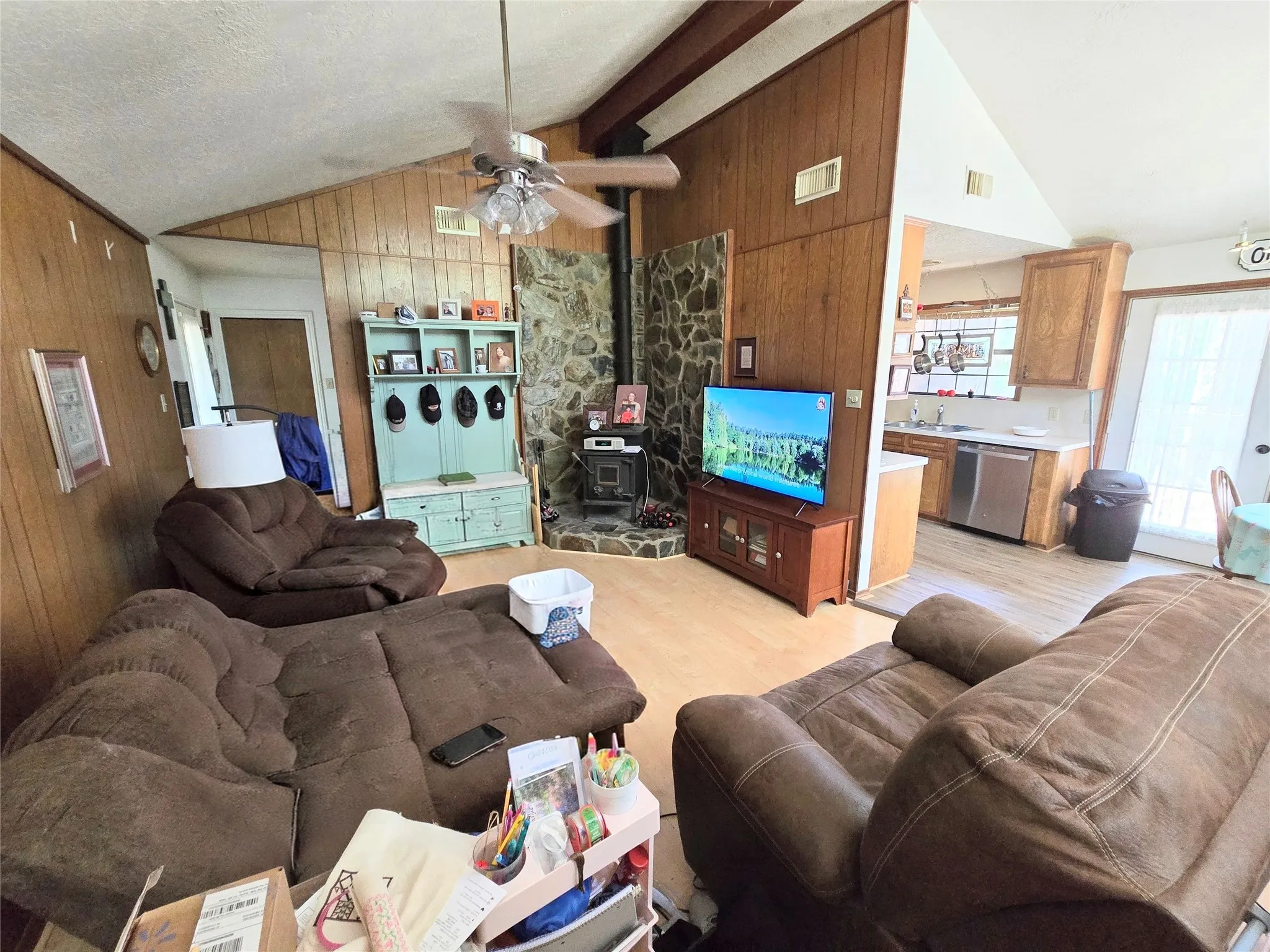 Single Family Residence For Sale in Trinity County , 178 Coral Gables, Trinity, Texas 75862, 4 Bedroom, 3 Bathroom, 2 Garage spaces, 3,005 Sqft, built in 1988, mls#21363326, Real Estate Agent in Trinity, Homes For Sale in Trinity county, Homes For Sale in Trinity, Realtor in Trinity Texas, Real Estate Brokerage Independent Realty Texas, Luminita Cordes Realtor