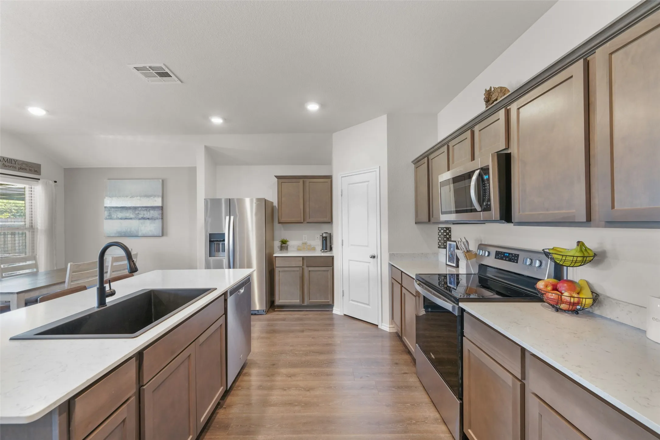 Single Family Residence For Sale in Hunt County , 144 Silver Charm Lane, Caddo Mills, Texas 75135, 4 Bedroom, 2 Bathroom, 2 Garage spaces, 1,583 Sqft, built in 2021, mls#21363163, Real Estate Agent in Caddo Mills, Homes For Sale in Hunt county, Homes For Sale in Caddo Mills, Realtor in Caddo Mills Texas, Real Estate Brokerage Independent Realty Texas, Luminita Cordes Realtor