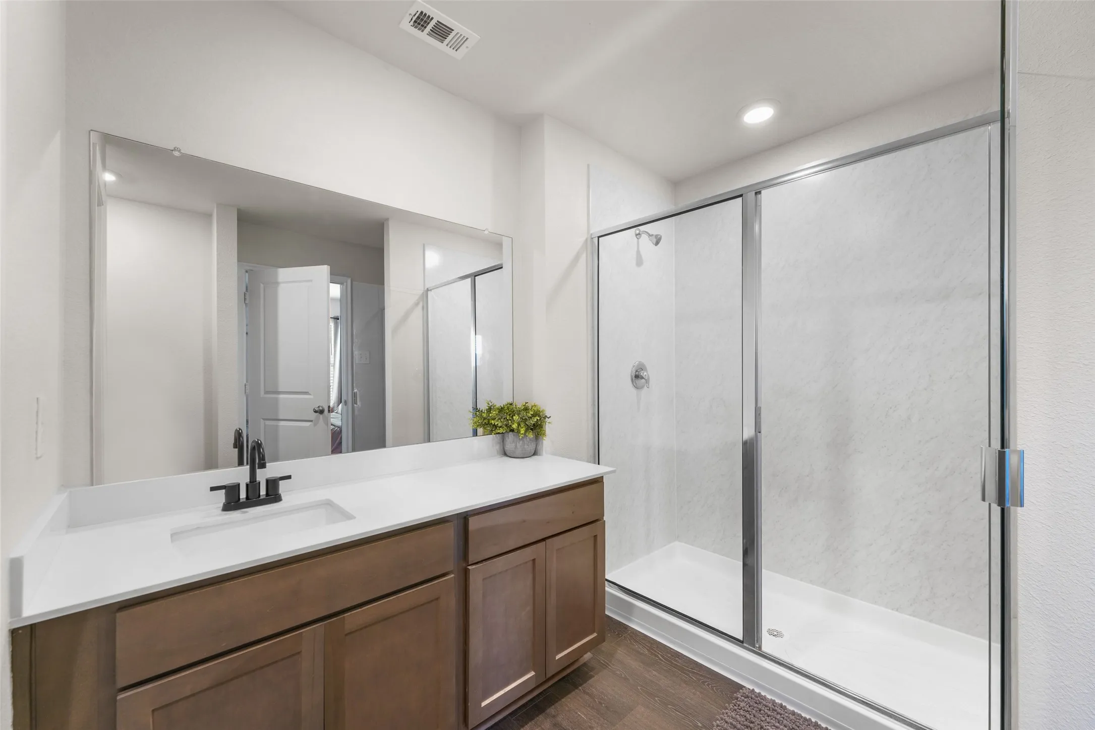 Single Family Residence For Sale in Hunt County , 144 Silver Charm Lane, Caddo Mills, Texas 75135, 4 Bedroom, 2 Bathroom, 2 Garage spaces, 1,583 Sqft, built in 2021, mls#21363163, Real Estate Agent in Caddo Mills, Homes For Sale in Hunt county, Homes For Sale in Caddo Mills, Realtor in Caddo Mills Texas, Real Estate Brokerage Independent Realty Texas, Luminita Cordes Realtor