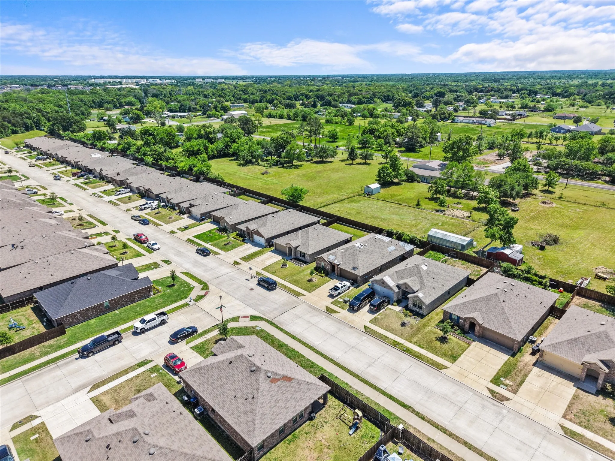 Single Family Residence For Sale in Hunt County , 144 Silver Charm Lane, Caddo Mills, Texas 75135, 4 Bedroom, 2 Bathroom, 2 Garage spaces, 1,583 Sqft, built in 2021, mls#21363163, Real Estate Agent in Caddo Mills, Homes For Sale in Hunt county, Homes For Sale in Caddo Mills, Realtor in Caddo Mills Texas, Real Estate Brokerage Independent Realty Texas, Luminita Cordes Realtor
