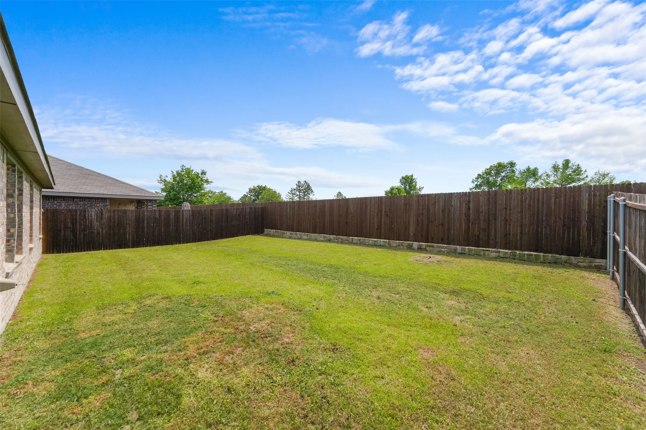 Single Family Residence For Sale in Hunt County , 144 Silver Charm Lane, Caddo Mills, Texas 75135, 4 Bedroom, 2 Bathroom, 2 Garage spaces, 1,583 Sqft, built in 2021, mls#21363163, Real Estate Agent in Caddo Mills, Homes For Sale in Hunt county, Homes For Sale in Caddo Mills, Realtor in Caddo Mills Texas, Real Estate Brokerage Independent Realty Texas, Luminita Cordes Realtor