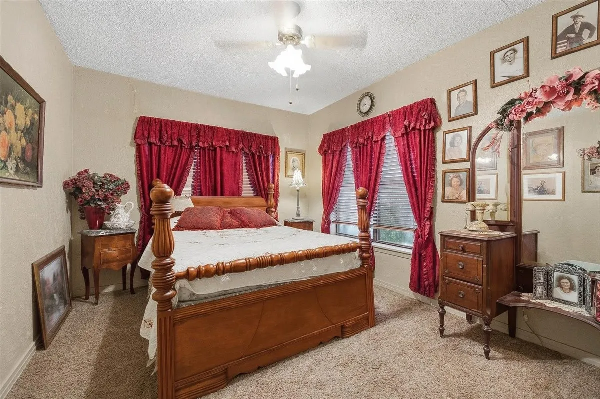 Single Family Residence For Sale in Eastland County , 6221 Highway 8, Desdemona, Texas 76445, 4 Bedroom, 3 Bathroom, 3 Garage spaces, 2,551 Sqft, built in 1980, mls#21363501, Real Estate Agent in Desdemona, Homes For Sale in Eastland county, Homes For Sale in Desdemona, Realtor in Desdemona Texas, Real Estate Brokerage Independent Realty Texas, Luminita Cordes Realtor