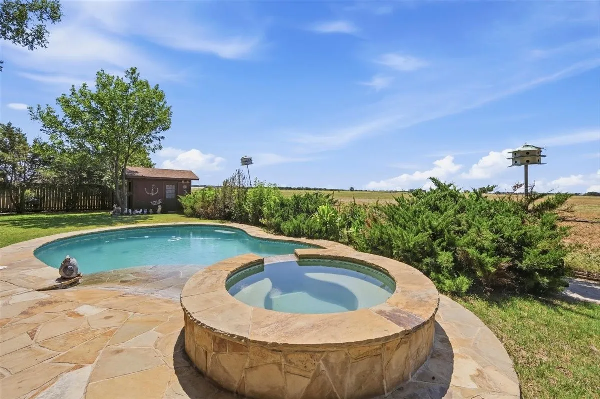 Single Family Residence For Sale in Eastland County , 6221 Highway 8, Desdemona, Texas 76445, 4 Bedroom, 3 Bathroom, 3 Garage spaces, 2,551 Sqft, built in 1980, mls#21363501, Real Estate Agent in Desdemona, Homes For Sale in Eastland county, Homes For Sale in Desdemona, Realtor in Desdemona Texas, Real Estate Brokerage Independent Realty Texas, Luminita Cordes Realtor