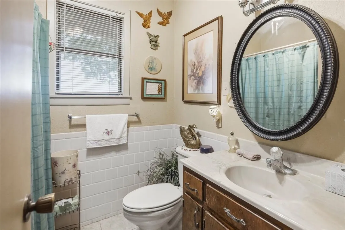 Single Family Residence For Sale in Eastland County , 6221 Highway 8, Desdemona, Texas 76445, 4 Bedroom, 3 Bathroom, 3 Garage spaces, 2,551 Sqft, built in 1980, mls#21363501, Real Estate Agent in Desdemona, Homes For Sale in Eastland county, Homes For Sale in Desdemona, Realtor in Desdemona Texas, Real Estate Brokerage Independent Realty Texas, Luminita Cordes Realtor