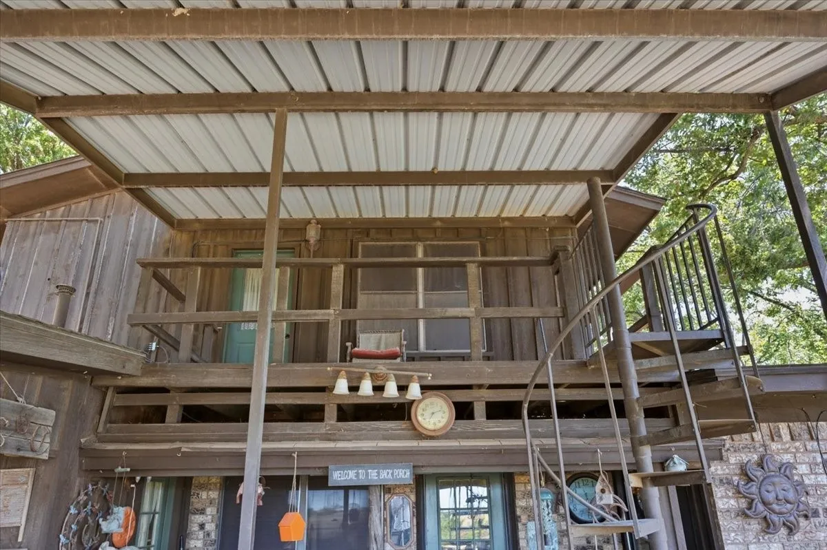 Single Family Residence For Sale in Eastland County , 6221 Highway 8, Desdemona, Texas 76445, 4 Bedroom, 3 Bathroom, 3 Garage spaces, 2,551 Sqft, built in 1980, mls#21363501, Real Estate Agent in Desdemona, Homes For Sale in Eastland county, Homes For Sale in Desdemona, Realtor in Desdemona Texas, Real Estate Brokerage Independent Realty Texas, Luminita Cordes Realtor