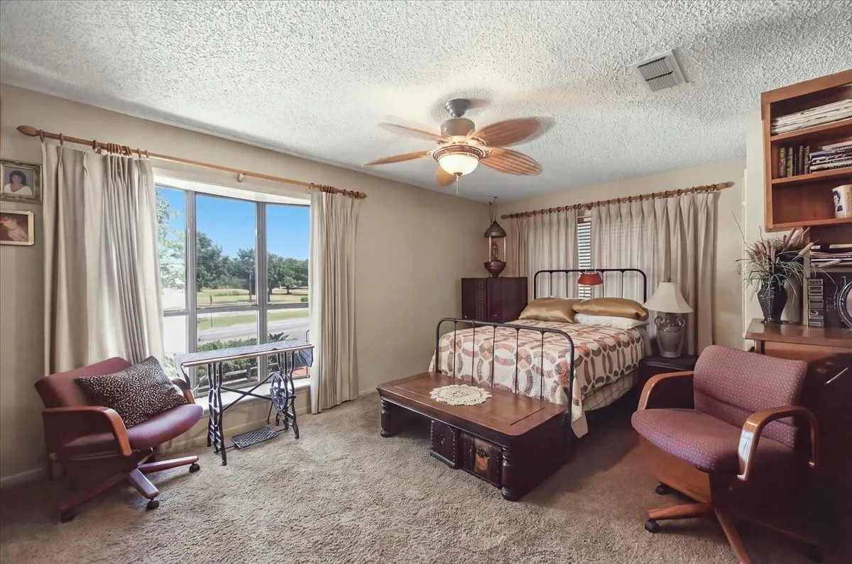 Single Family Residence For Sale in Eastland County , 6221 Highway 8, Desdemona, Texas 76445, 4 Bedroom, 3 Bathroom, 3 Garage spaces, 2,551 Sqft, built in 1980, mls#21363501, Real Estate Agent in Desdemona, Homes For Sale in Eastland county, Homes For Sale in Desdemona, Realtor in Desdemona Texas, Real Estate Brokerage Independent Realty Texas, Luminita Cordes Realtor