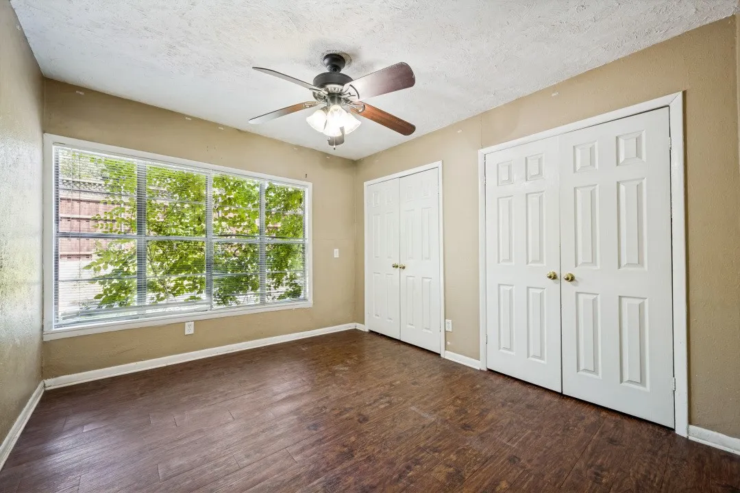 Duplex For Rent in Denton County , 904 W Hickory Street B, Denton, Texas 76201, 2 Bedroom, 1 Bathroom, Garage spaces, 950 Sqft, built in 1963, mls#21363138, Real Estate Agent in Denton, Homes For Rent in Denton county, Homes For Rent in Denton, Realtor in Denton Texas, Real Estate Brokerage Independent Realty Texas, Luminita Cordes Realtor