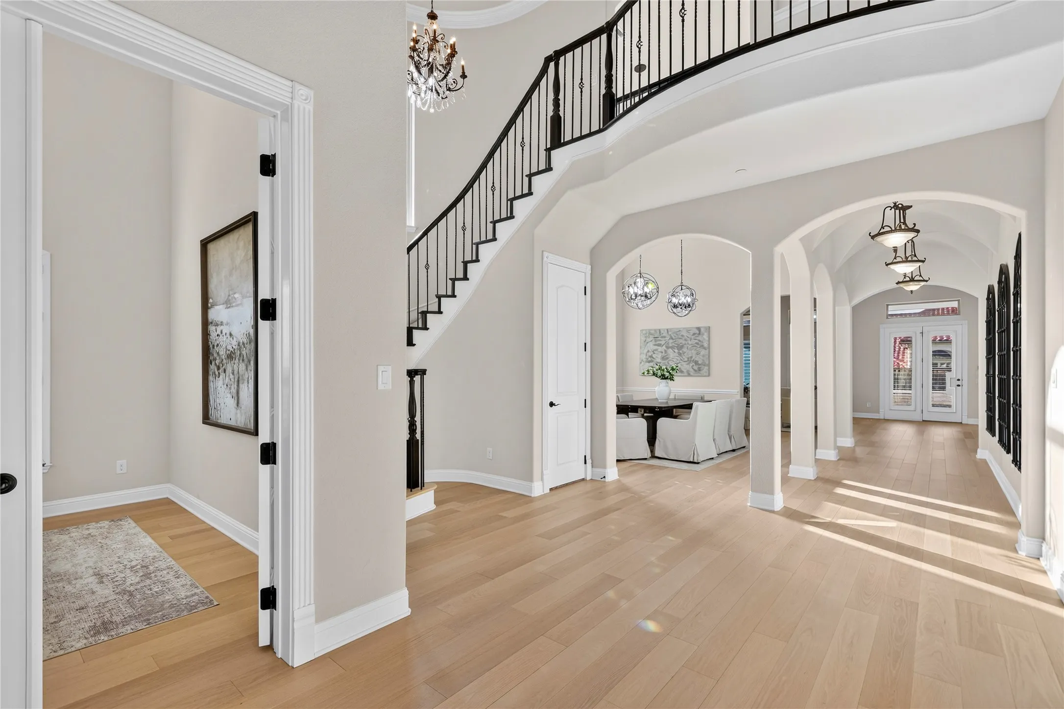 Single Family Residence For Sale in Denton County , 947 Running Bay, Frisco, Texas 75036, 5 Bedroom, 6 Bathroom, 3 Garage spaces, 5,494 Sqft, built in 2015, mls#21360650, Real Estate Agent in Frisco, Homes For Sale in Denton county, Homes For Sale in Frisco, Realtor in Frisco Texas, Real Estate Brokerage Independent Realty Texas, Luminita Cordes Realtor