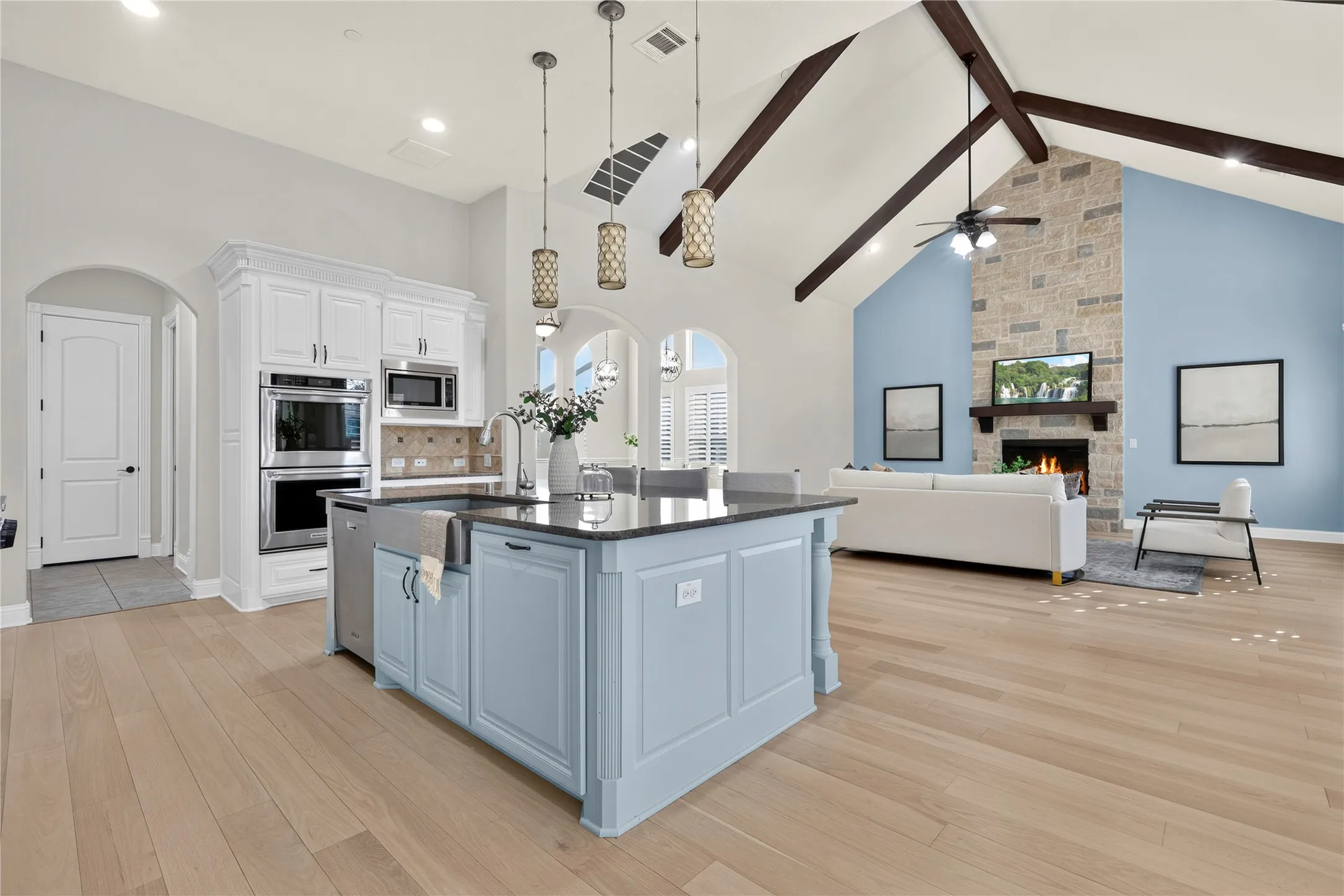 Single Family Residence For Sale in Denton County , 947 Running Bay, Frisco, Texas 75036, 5 Bedroom, 6 Bathroom, 3 Garage spaces, 5,494 Sqft, built in 2015, mls#21360650, Real Estate Agent in Frisco, Homes For Sale in Denton county, Homes For Sale in Frisco, Realtor in Frisco Texas, Real Estate Brokerage Independent Realty Texas, Luminita Cordes Realtor