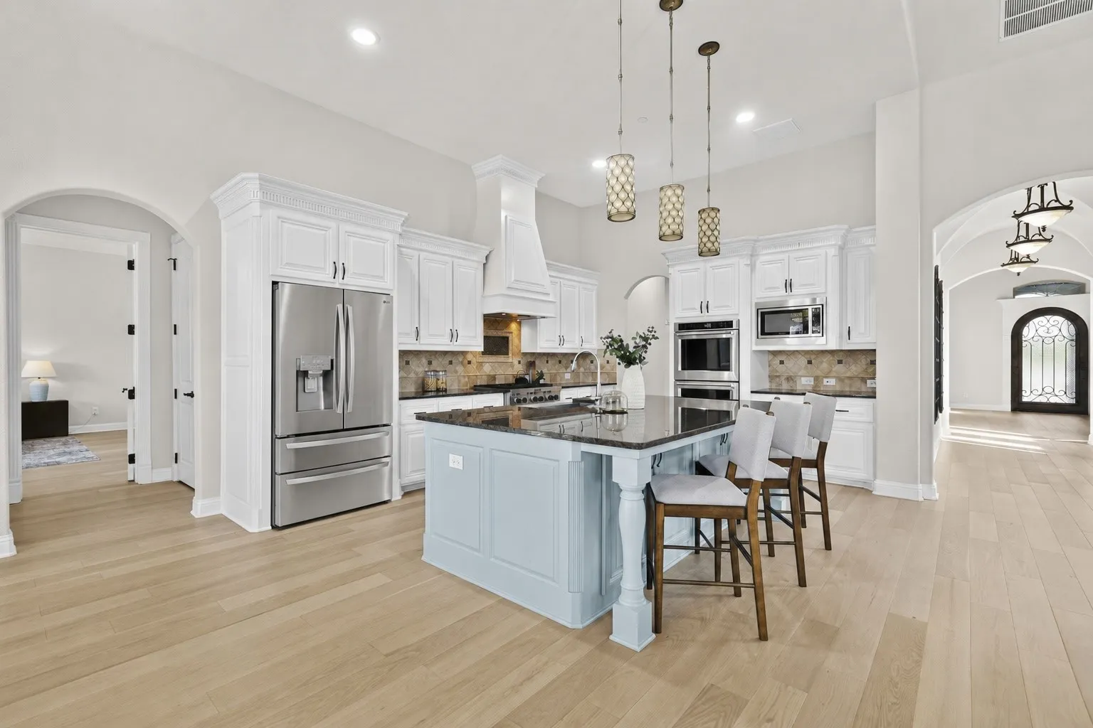 Single Family Residence For Sale in Denton County , 947 Running Bay, Frisco, Texas 75036, 5 Bedroom, 6 Bathroom, 3 Garage spaces, 5,494 Sqft, built in 2015, mls#21360650, Real Estate Agent in Frisco, Homes For Sale in Denton county, Homes For Sale in Frisco, Realtor in Frisco Texas, Real Estate Brokerage Independent Realty Texas, Luminita Cordes Realtor