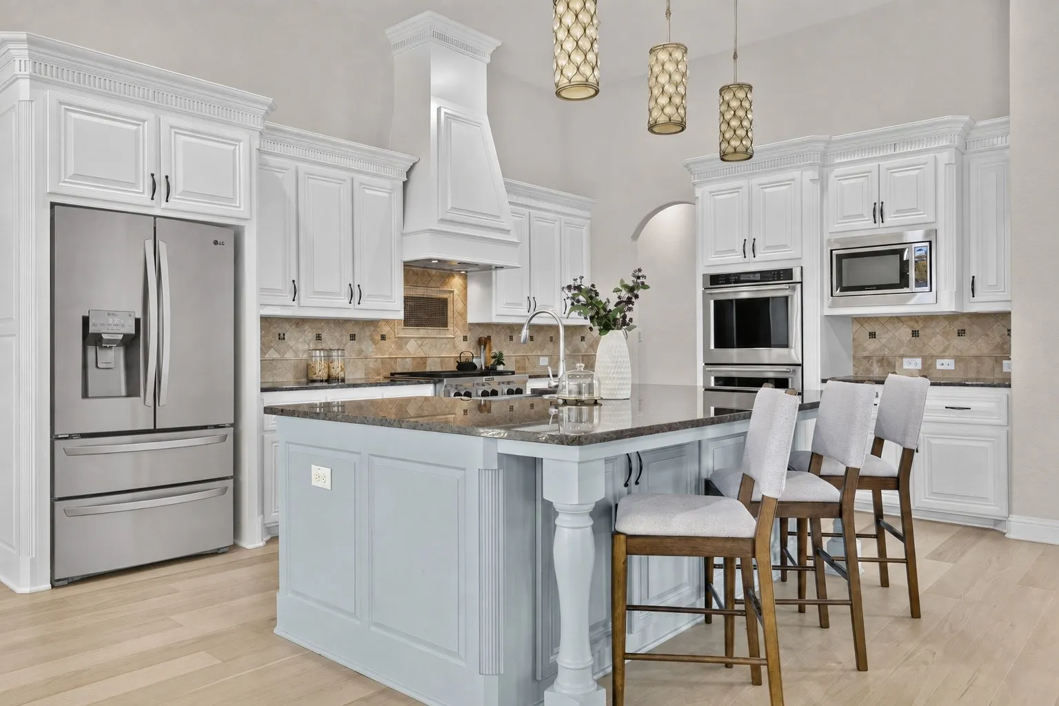 Single Family Residence For Sale in Denton County , 947 Running Bay, Frisco, Texas 75036, 5 Bedroom, 6 Bathroom, 3 Garage spaces, 5,494 Sqft, built in 2015, mls#21360650, Real Estate Agent in Frisco, Homes For Sale in Denton county, Homes For Sale in Frisco, Realtor in Frisco Texas, Real Estate Brokerage Independent Realty Texas, Luminita Cordes Realtor
