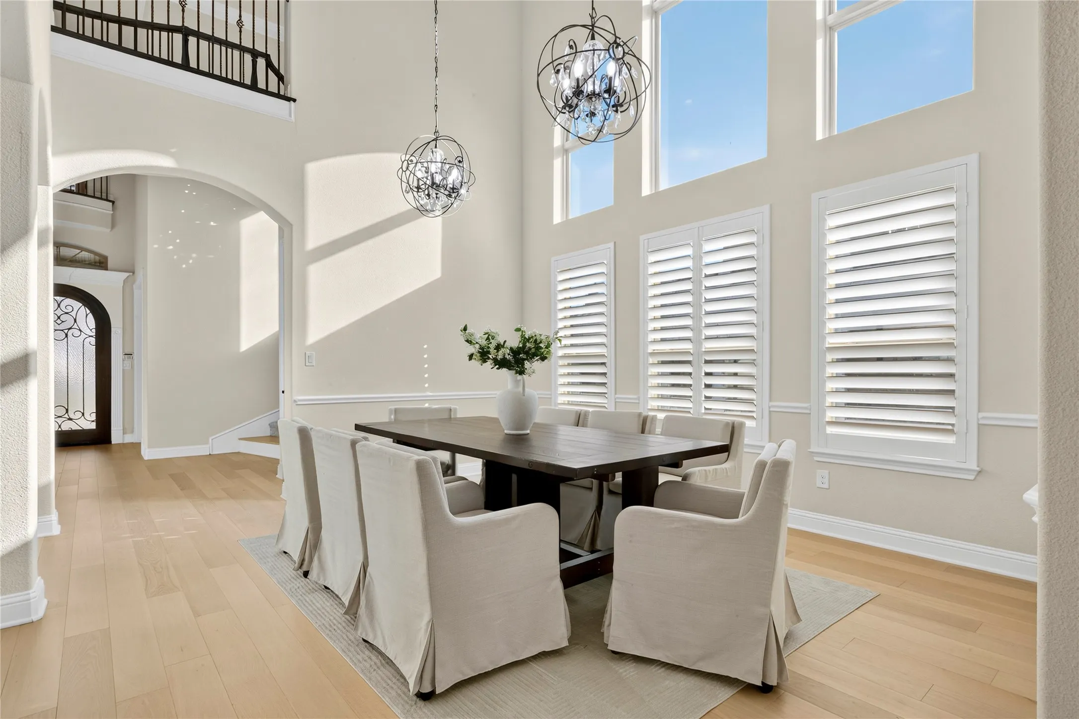 Single Family Residence For Sale in Denton County , 947 Running Bay, Frisco, Texas 75036, 5 Bedroom, 6 Bathroom, 3 Garage spaces, 5,494 Sqft, built in 2015, mls#21360650, Real Estate Agent in Frisco, Homes For Sale in Denton county, Homes For Sale in Frisco, Realtor in Frisco Texas, Real Estate Brokerage Independent Realty Texas, Luminita Cordes Realtor