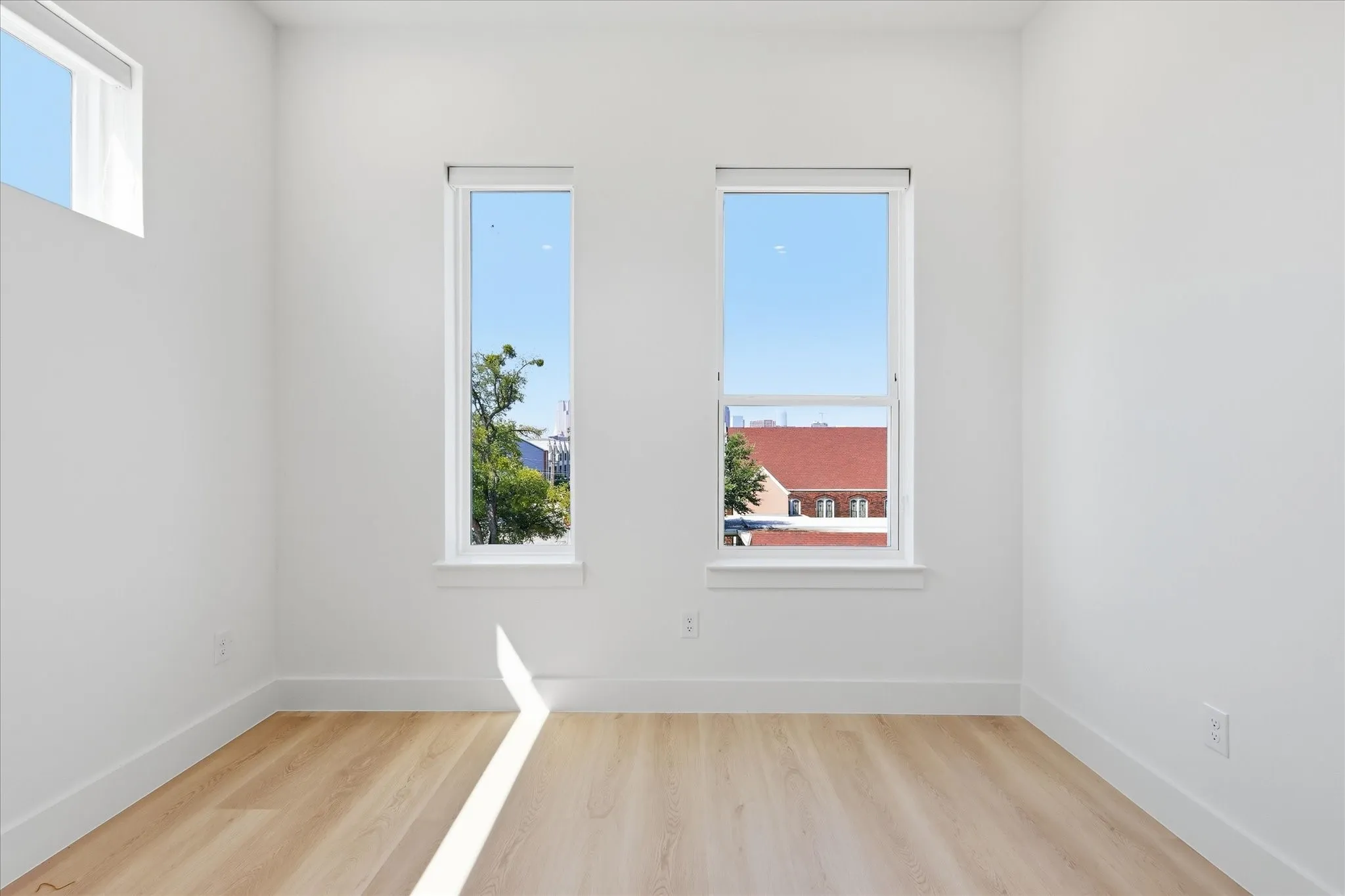 Townhouse For Sale in Dallas County , 4315 San Jacinto Street 302, Dallas, Texas 75204, 3 Bedroom, 8 Bathroom, 2 Garage spaces, 2,300 Sqft, built in 2026, mls#21363500, Real Estate Agent in Dallas, Homes For Sale in Dallas county, Homes For Sale in Dallas, Realtor in Dallas Texas, Real Estate Brokerage Independent Realty Texas, Luminita Cordes Realtor