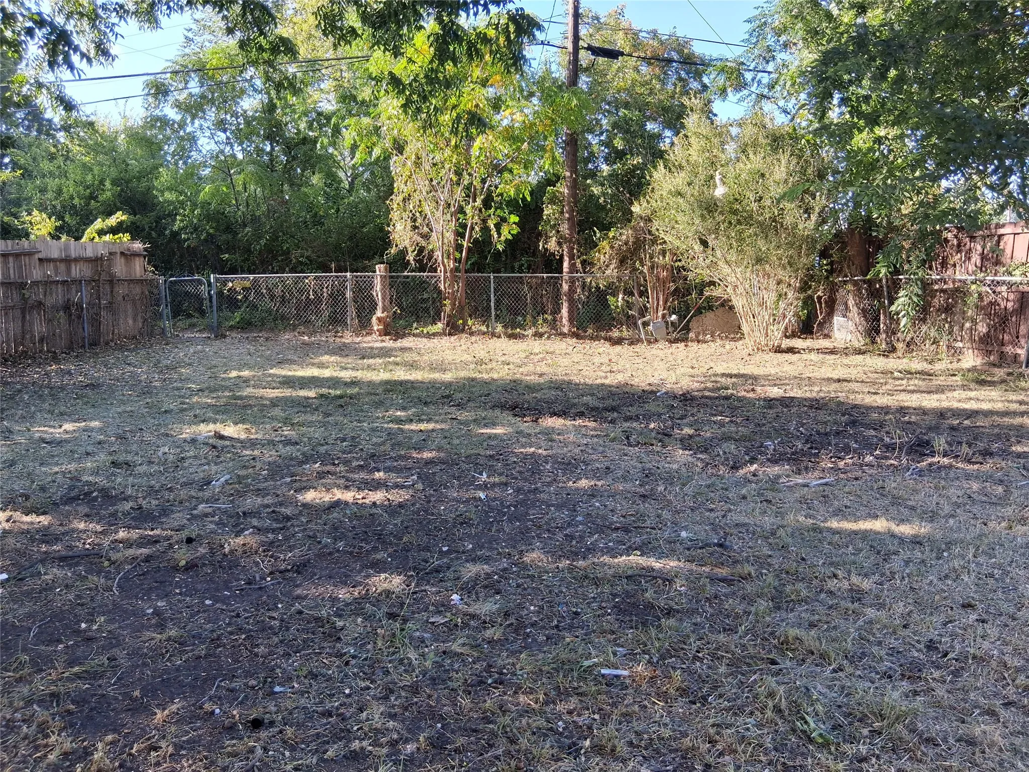 Single Family Residence For Sale in Dallas County , 2133 Glenfield Avenue, Dallas, Texas 75224, 2 Bedroom, 2 Bathroom, Garage spaces, 1,066 Sqft, built in 1949, mls#21363177, Real Estate Agent in Dallas, Homes For Sale in Dallas county, Homes For Sale in Dallas, Realtor in Dallas Texas, Real Estate Brokerage Independent Realty Texas, Luminita Cordes Realtor