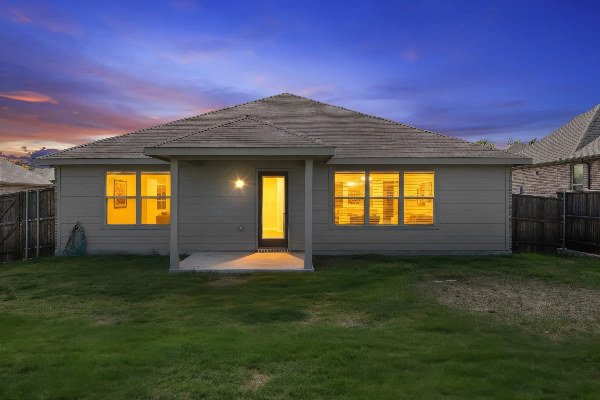 Single Family Residence For Sale in Collin County , 2409 Pacific Avenue, Anna, Texas 75409, 3 Bedroom, 2 Bathroom, 2 Garage spaces, 1,592 Sqft, built in 2022, mls#21362300, Real Estate Agent in Anna, Homes For Sale in Collin county, Homes For Sale in Anna, Realtor in Anna Texas, Real Estate Brokerage Independent Realty Texas, Luminita Cordes Realtor