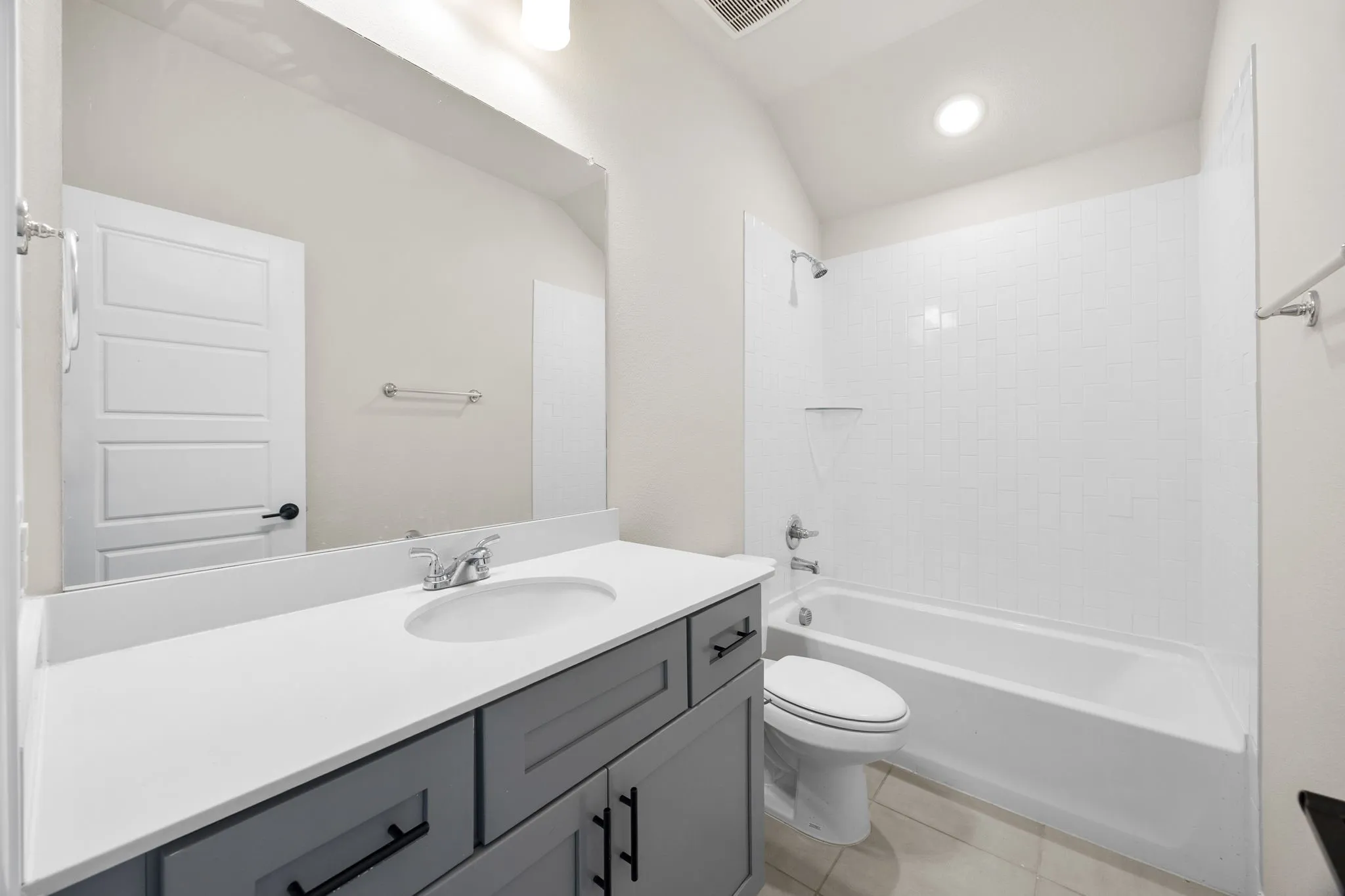 Single Family Residence For Sale in Collin County , 2409 Pacific Avenue, Anna, Texas 75409, 3 Bedroom, 2 Bathroom, 2 Garage spaces, 1,592 Sqft, built in 2022, mls#21362300, Real Estate Agent in Anna, Homes For Sale in Collin county, Homes For Sale in Anna, Realtor in Anna Texas, Real Estate Brokerage Independent Realty Texas, Luminita Cordes Realtor