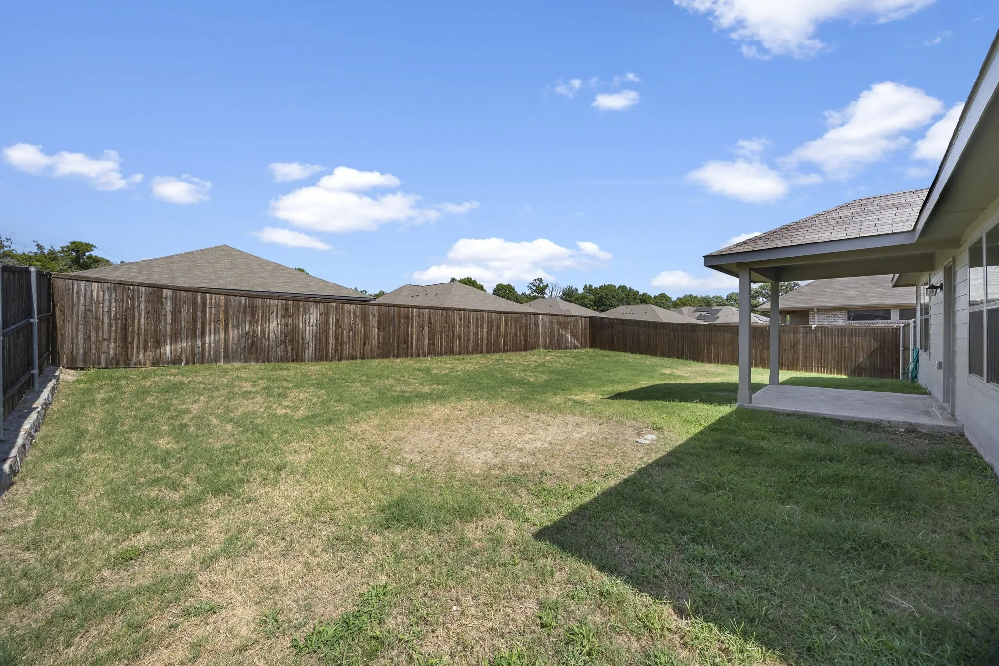 Single Family Residence For Sale in Collin County , 2409 Pacific Avenue, Anna, Texas 75409, 3 Bedroom, 2 Bathroom, 2 Garage spaces, 1,592 Sqft, built in 2022, mls#21362300, Real Estate Agent in Anna, Homes For Sale in Collin county, Homes For Sale in Anna, Realtor in Anna Texas, Real Estate Brokerage Independent Realty Texas, Luminita Cordes Realtor