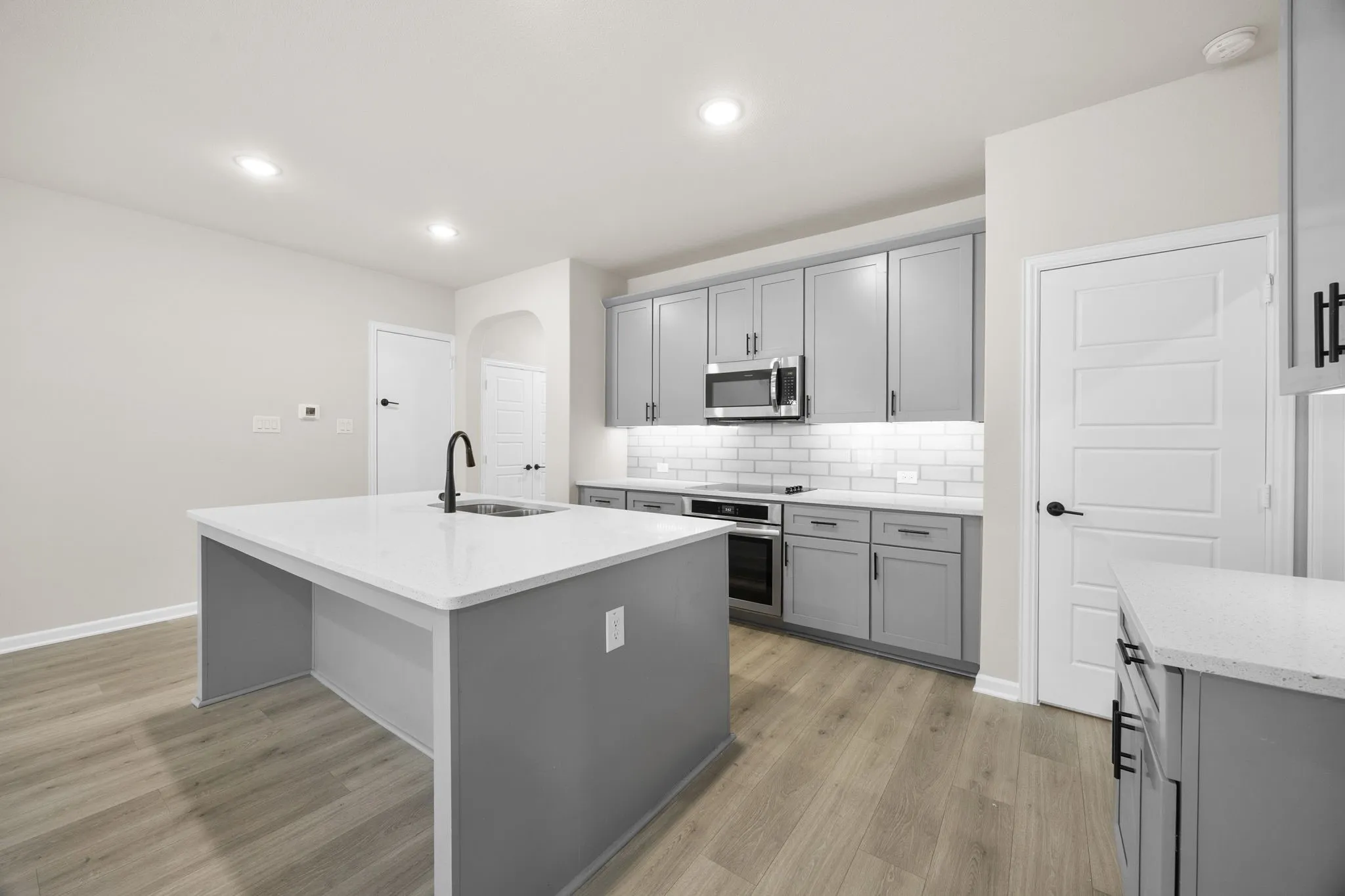 Single Family Residence For Sale in Collin County , 2409 Pacific Avenue, Anna, Texas 75409, 3 Bedroom, 2 Bathroom, 2 Garage spaces, 1,592 Sqft, built in 2022, mls#21362300, Real Estate Agent in Anna, Homes For Sale in Collin county, Homes For Sale in Anna, Realtor in Anna Texas, Real Estate Brokerage Independent Realty Texas, Luminita Cordes Realtor
