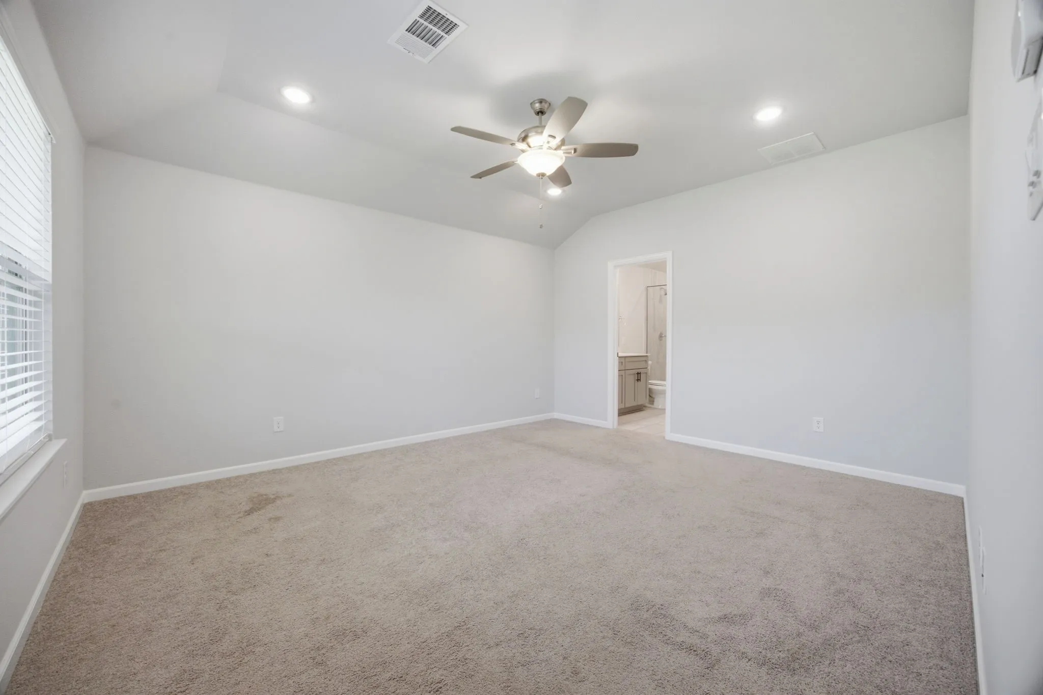 Single Family Residence For Sale in Collin County , 2409 Pacific Avenue, Anna, Texas 75409, 3 Bedroom, 2 Bathroom, 2 Garage spaces, 1,592 Sqft, built in 2022, mls#21362300, Real Estate Agent in Anna, Homes For Sale in Collin county, Homes For Sale in Anna, Realtor in Anna Texas, Real Estate Brokerage Independent Realty Texas, Luminita Cordes Realtor